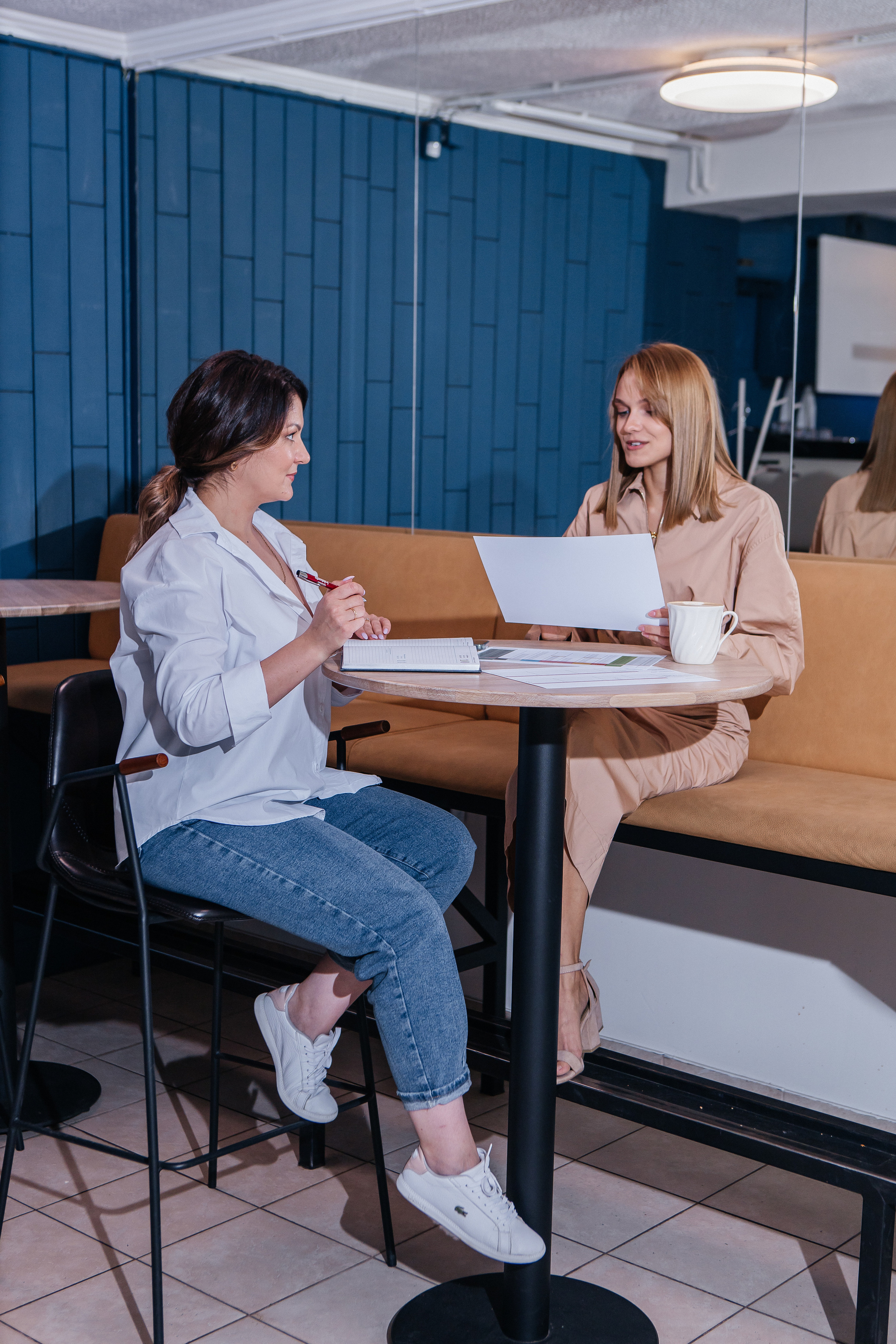 Контент-съёмка для финансового советника Любовь Черёмина. Контент-фотограф в Абакане Наталья Нагибина