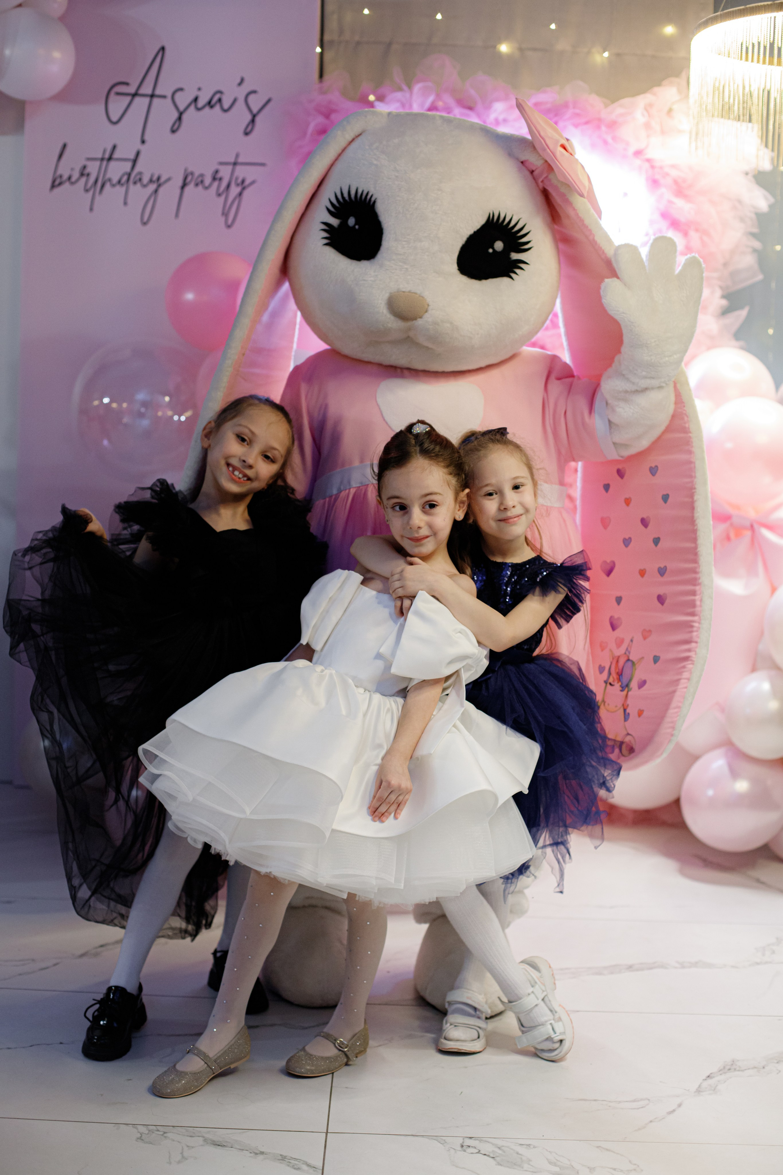 ASIA'S BIRTHDAY PARTY. Photokarish