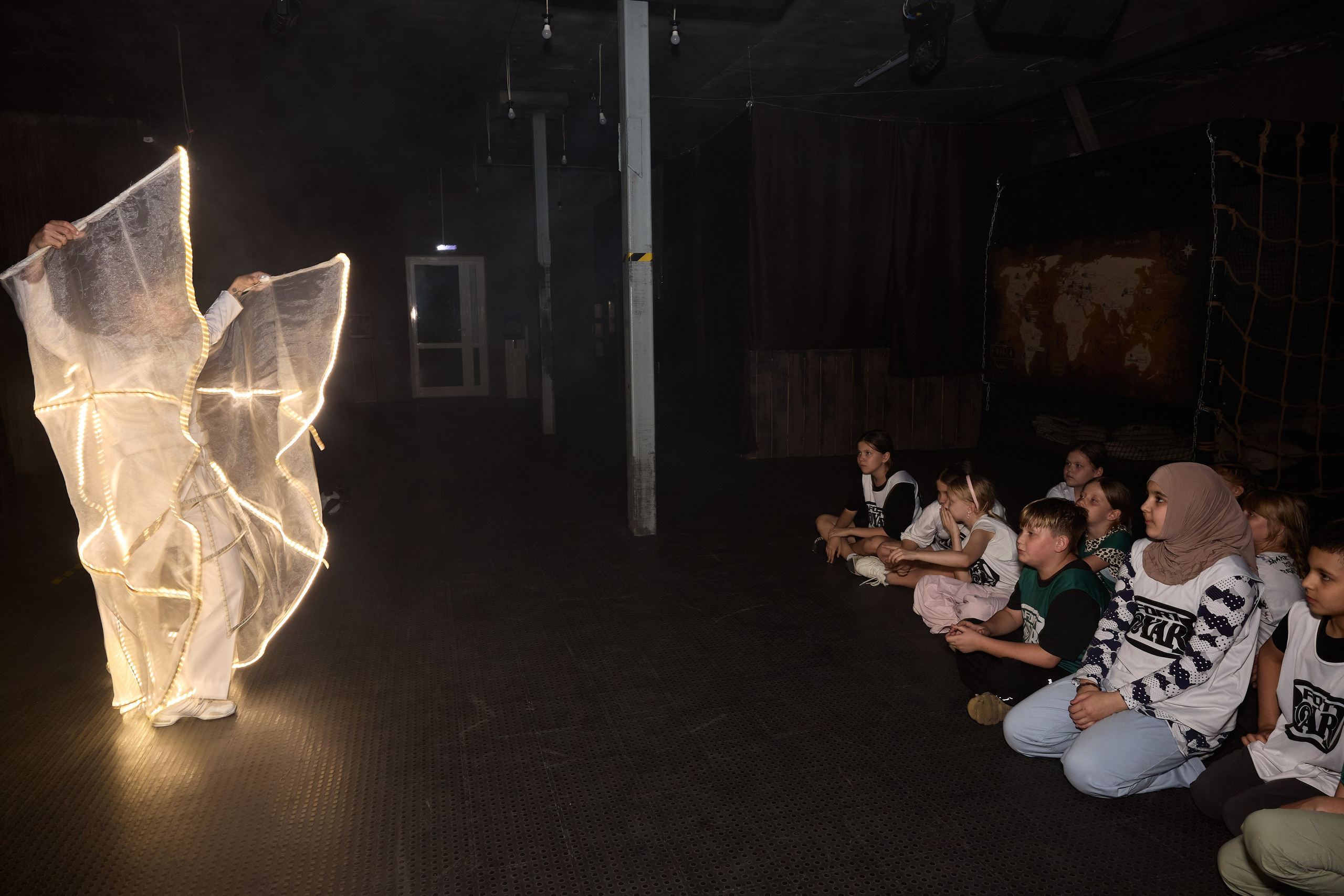 Фотосъёмка квестов и квест-шоу. Предметный и репортажный фотограф Алексей Кротов