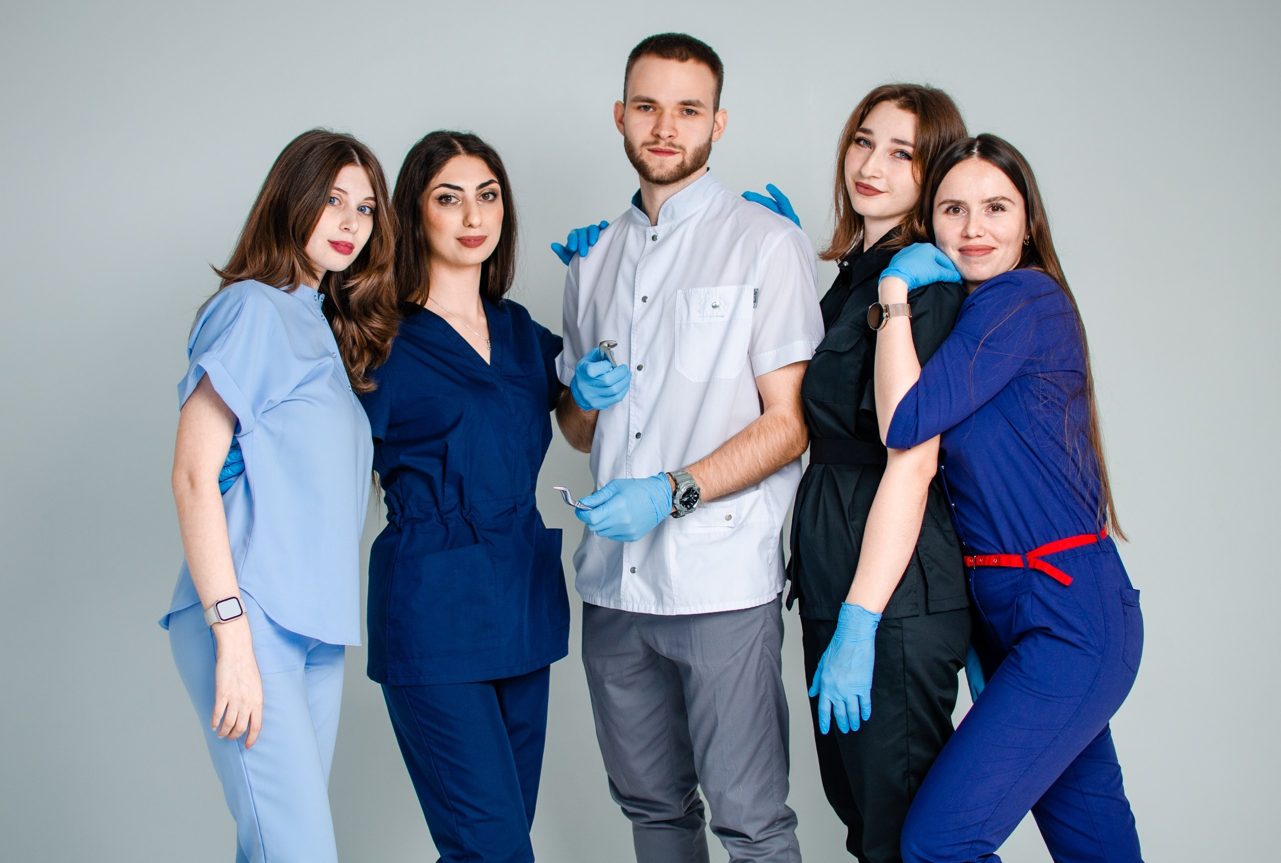 Выпускная фотосессия. ФОТОГРАФ ВОЛГОГРАД ПОЛИНА ЗОЛОТЫХ