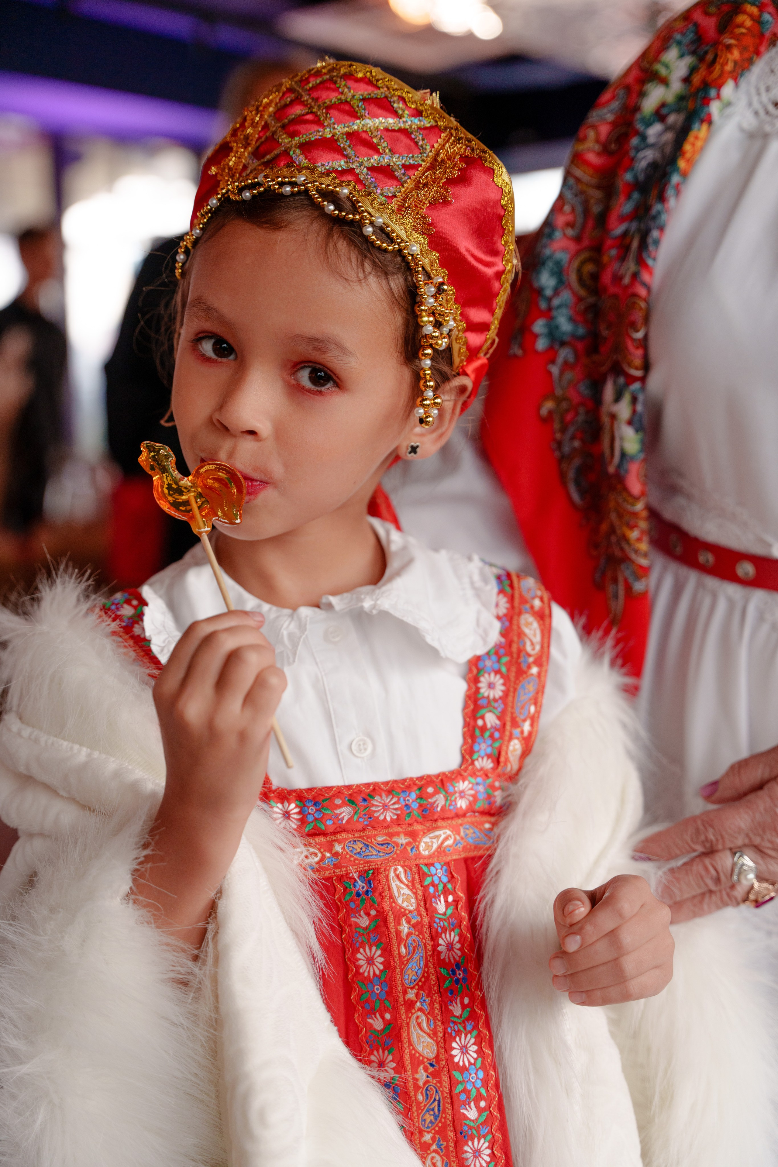 Репортажный фотограф на гендер пати в славянском стиле в Москве. Репортажный фотограф Москва Сергей Дружинин