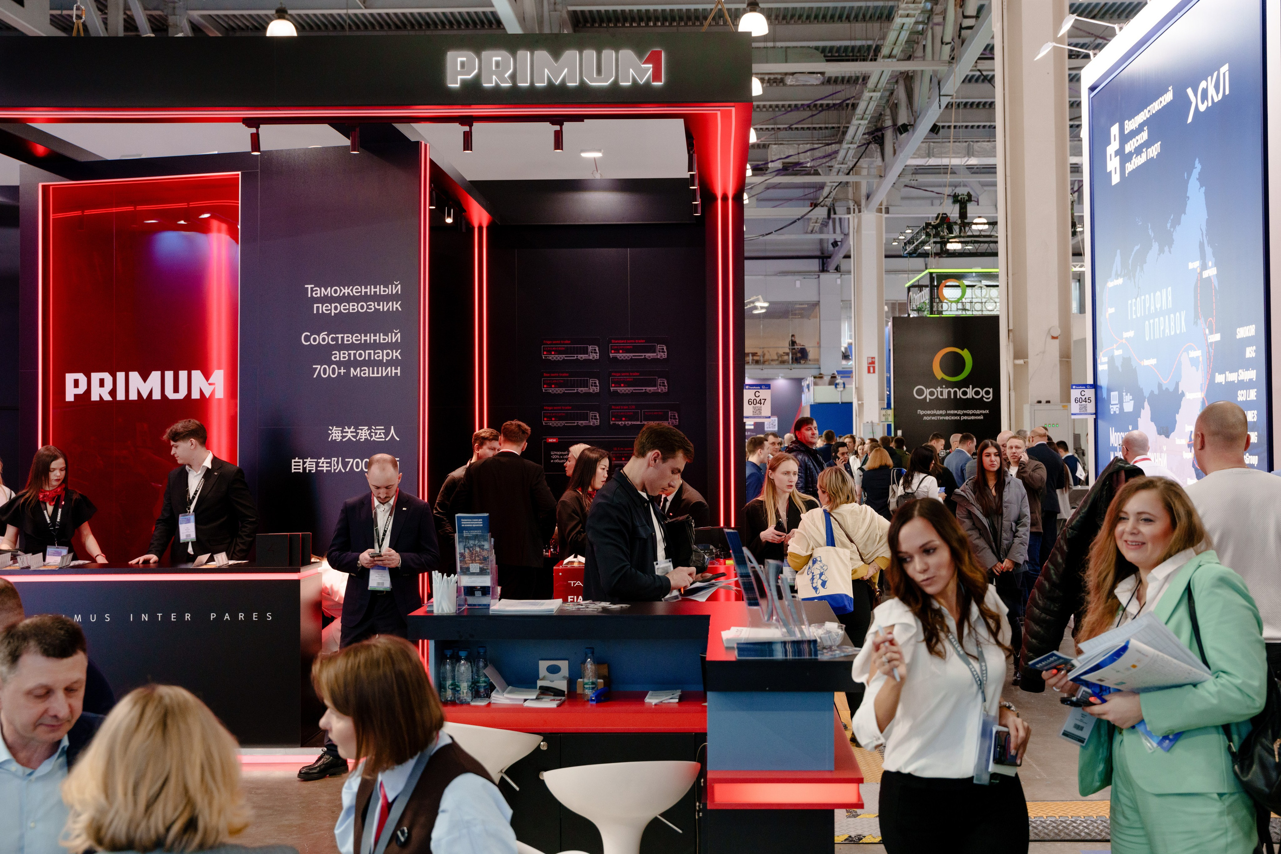 Репортажный фотограф на экспо Крокус. Репортажный фотограф Москва Сергей Дружинин