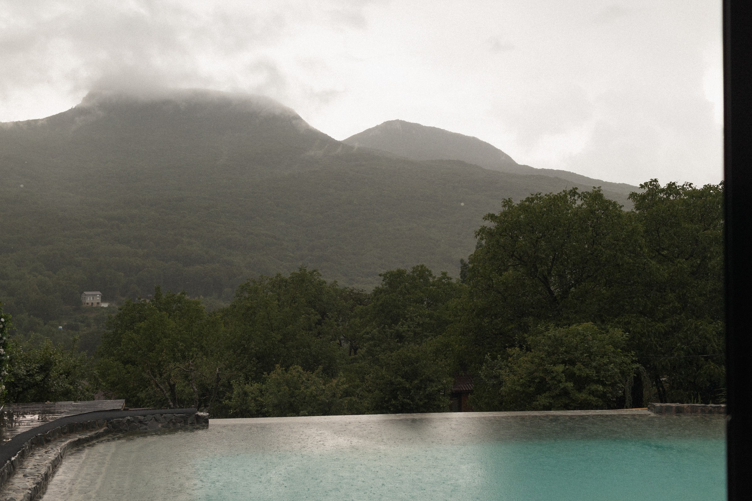 А дождь на окнах рисует. Sovushka DS