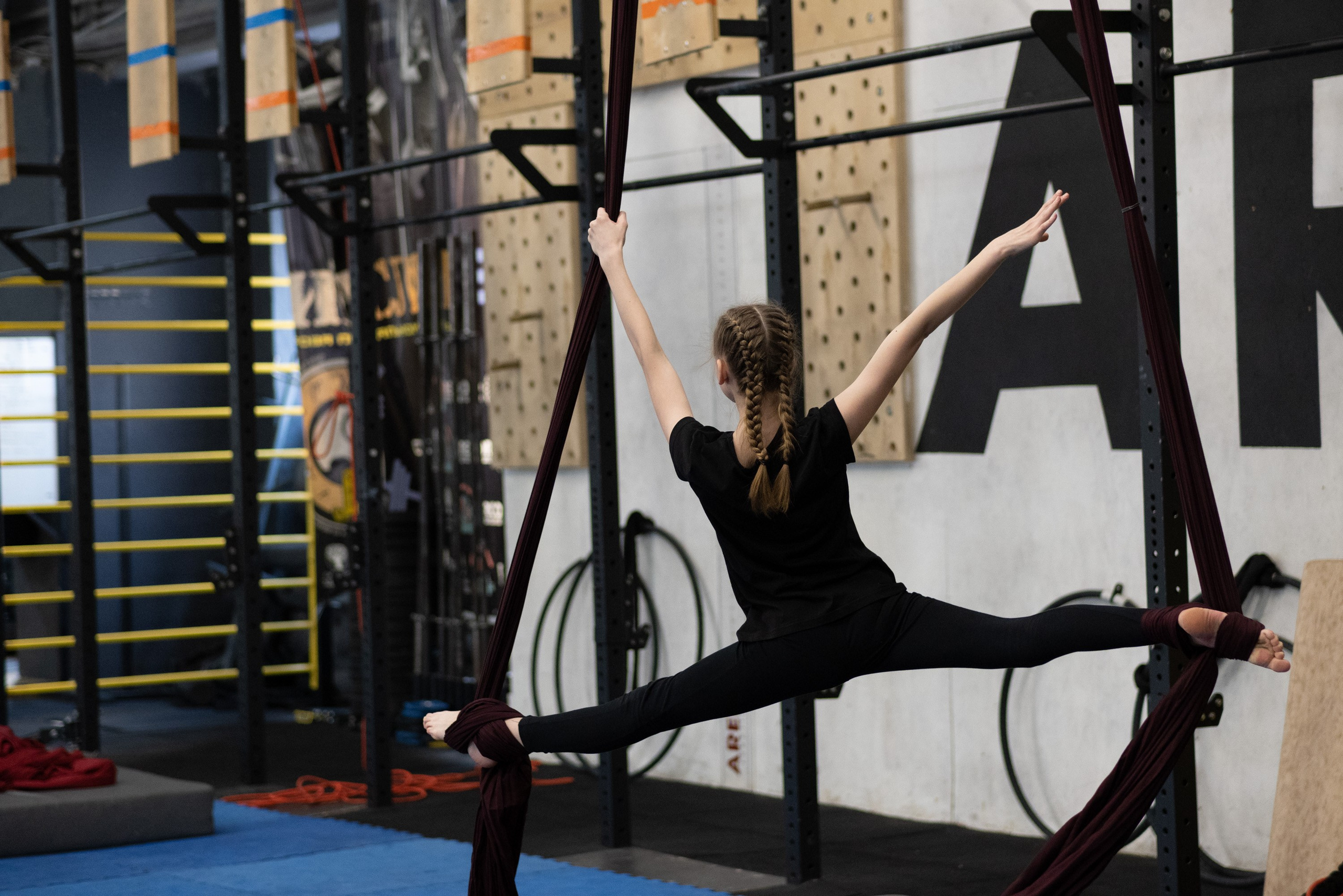 Внутриклубные соревнования по воздушной гимнастике 02.04.23