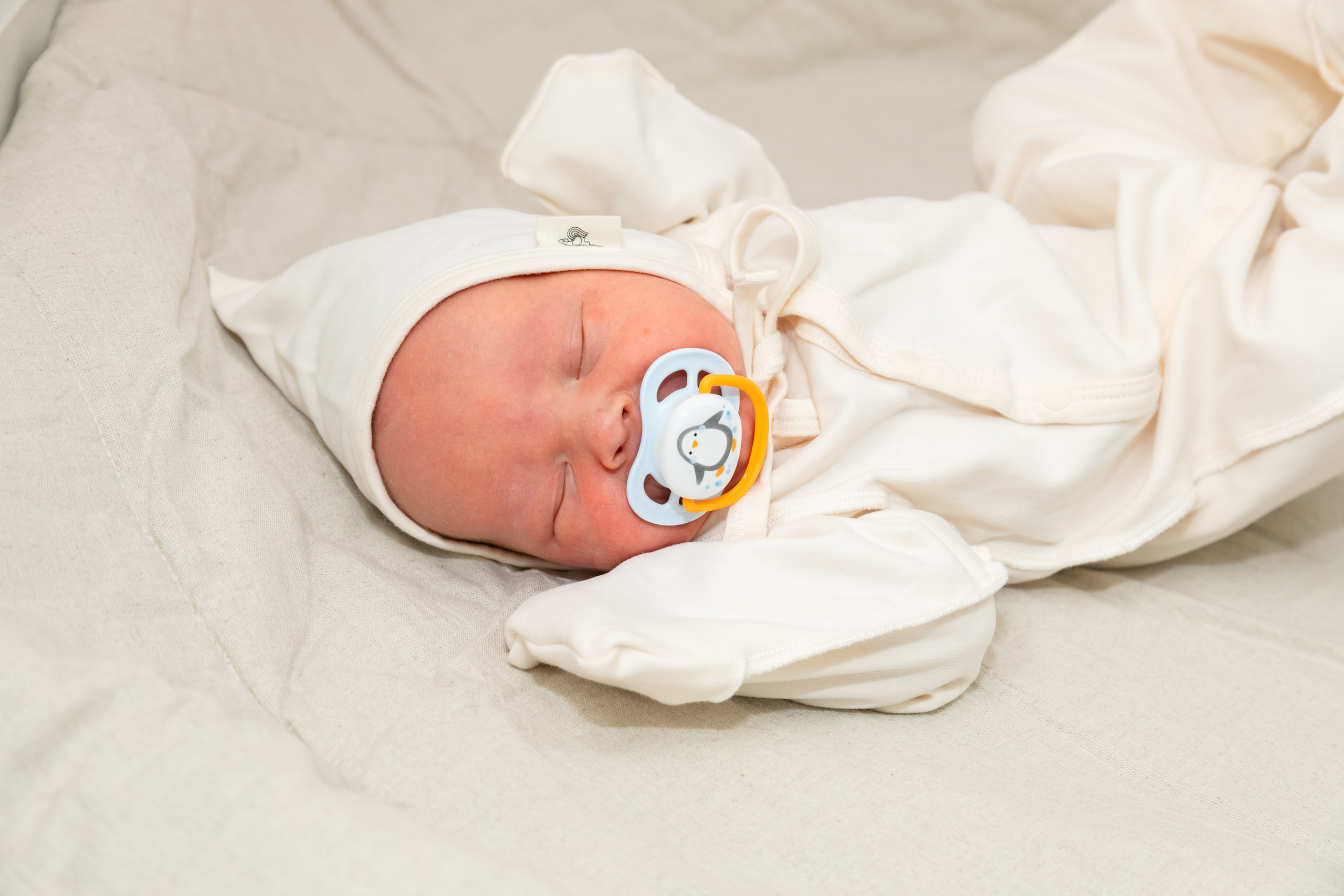 Съемка выписки из роддома 7 ГКБ Юдино Москва. Фотосъемка выписки из роддома в Москве, заказать фотографа на выписку ньюборн съемка в роддоме newborn фотограф в Юдино