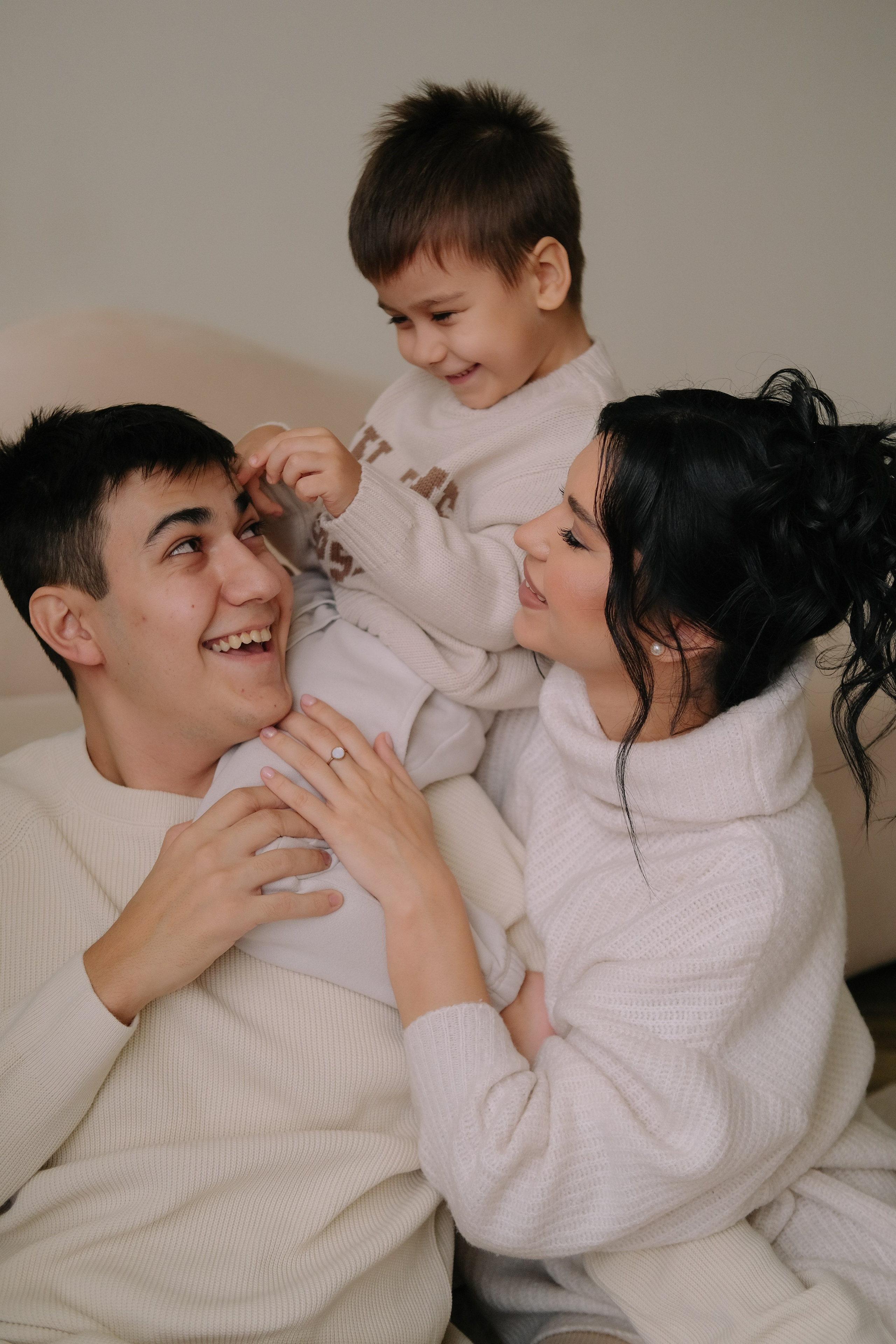 Семья Сенатос. Главная