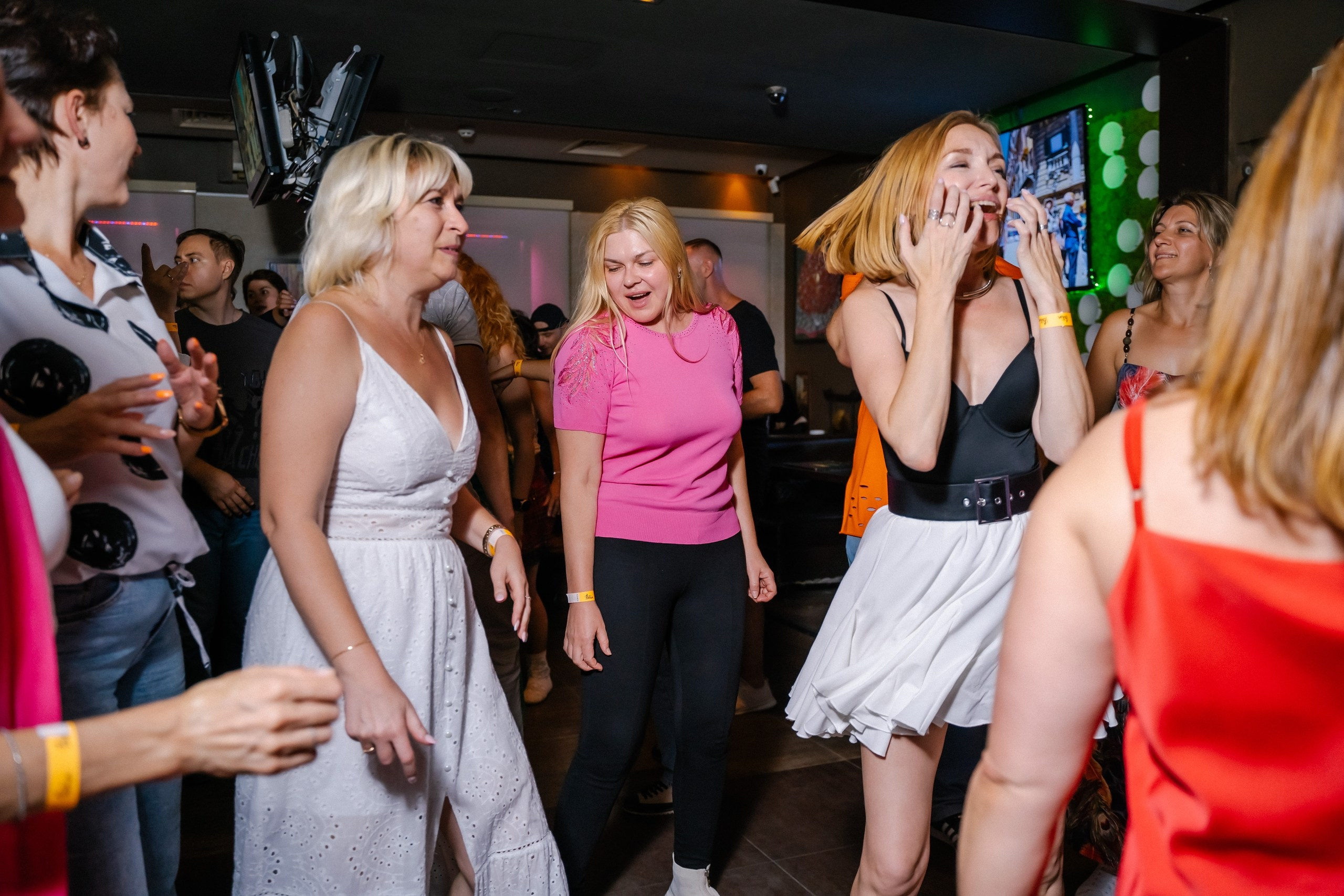 Лето, гудбай! Клубная вечеринка | 31.08.2024. Галерея Фантим