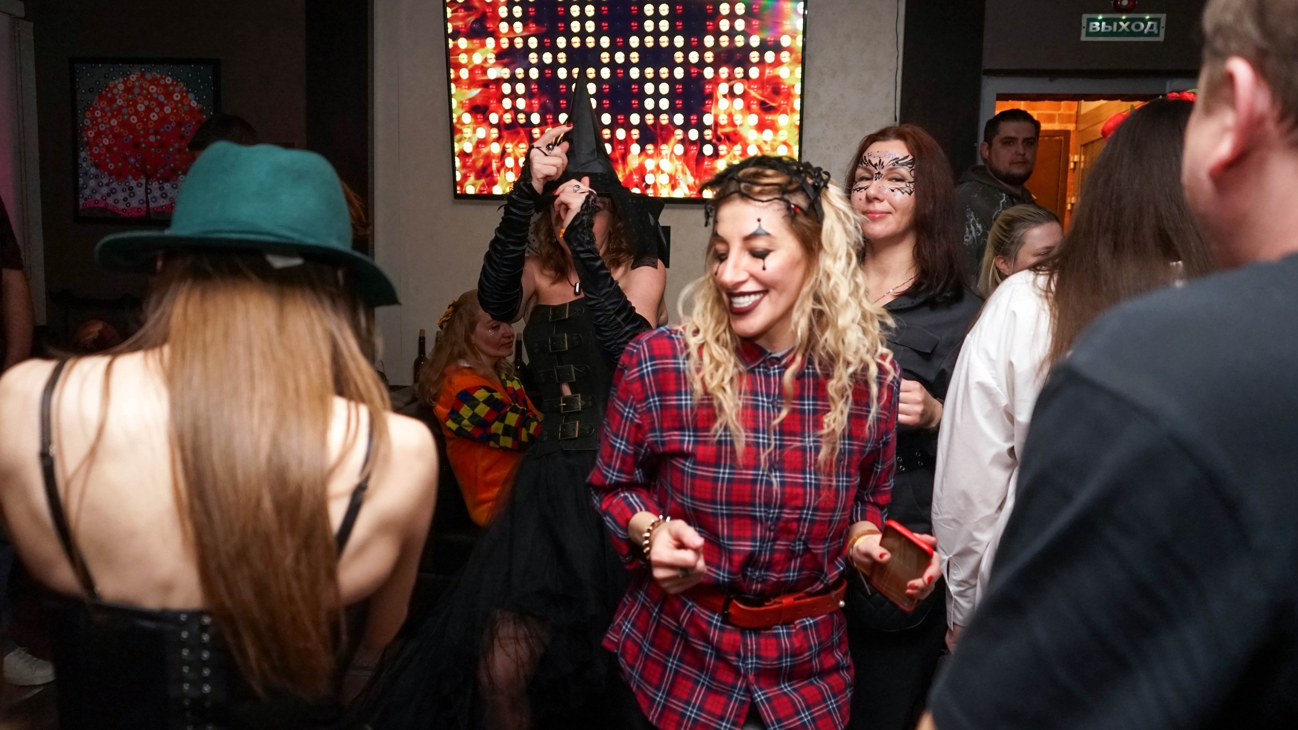 Фандец. Хеллоуиновская клубная вечеринка | 13.11.21. Галерея Фантим
