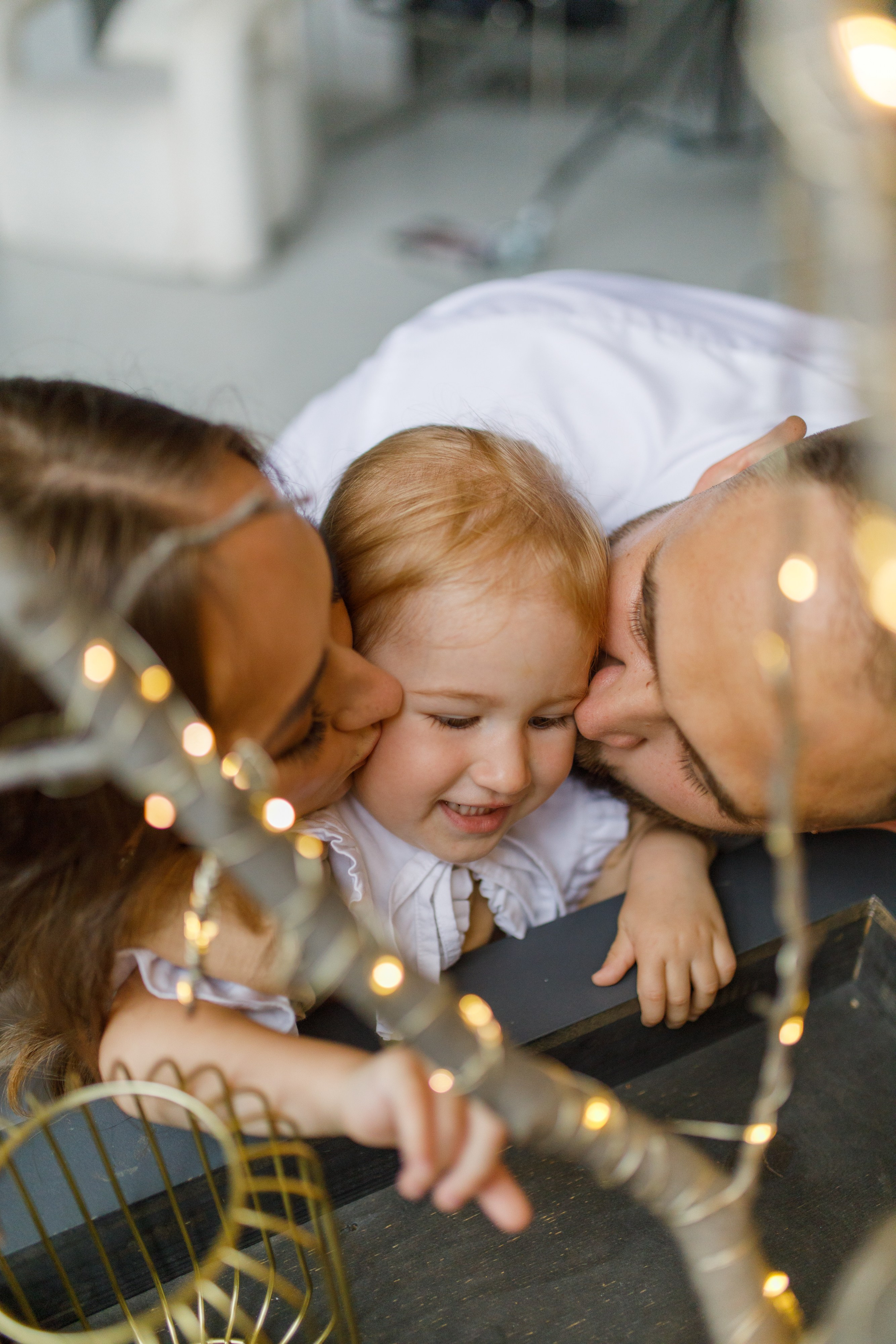 Семейная фотосессия в студии 2 года Валерии. Фотограф в Уфе Ирина Идрисова