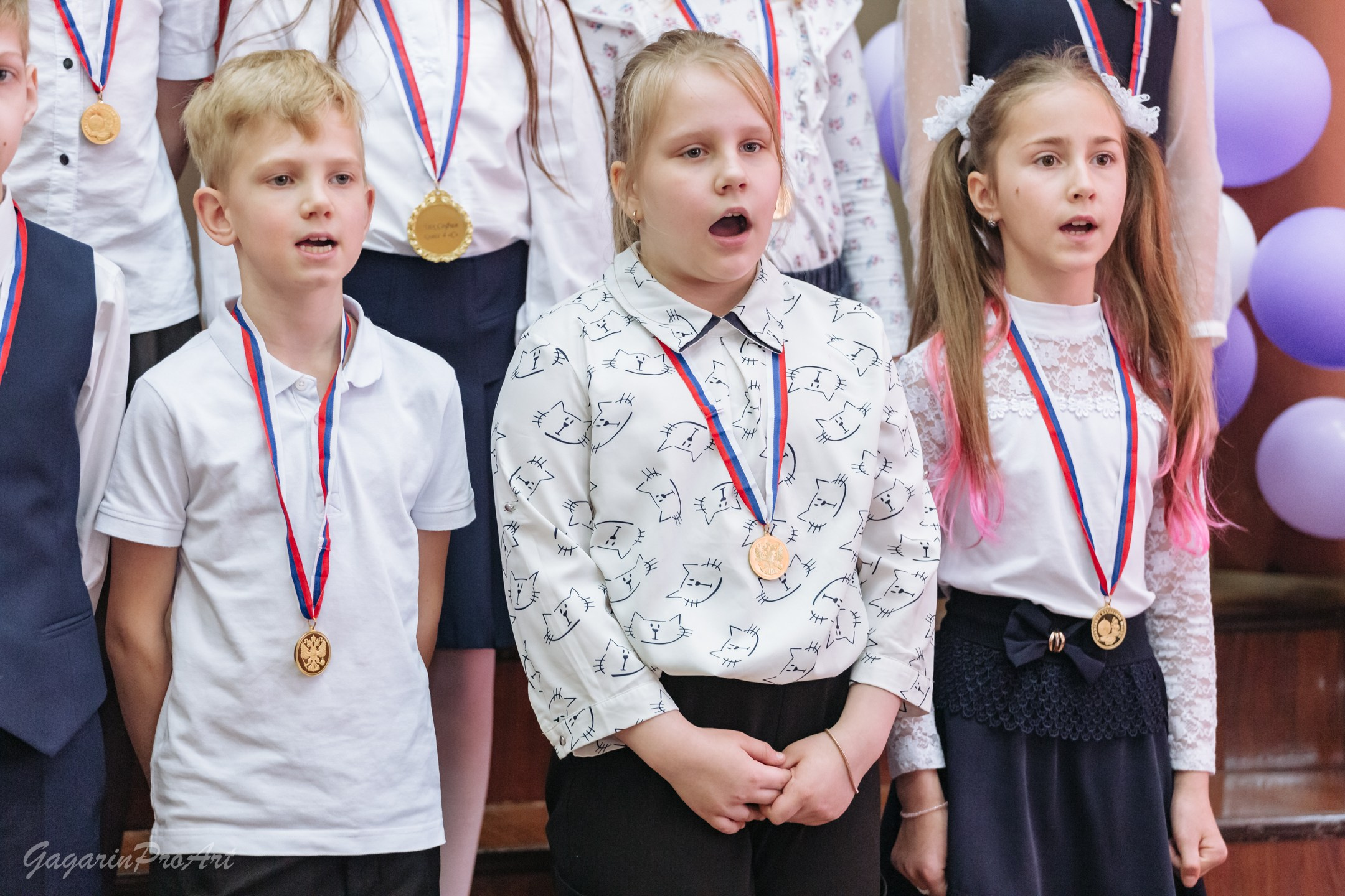 Репортаж в школе на выпускной. Фотограф на выпускной. GagarinProArt