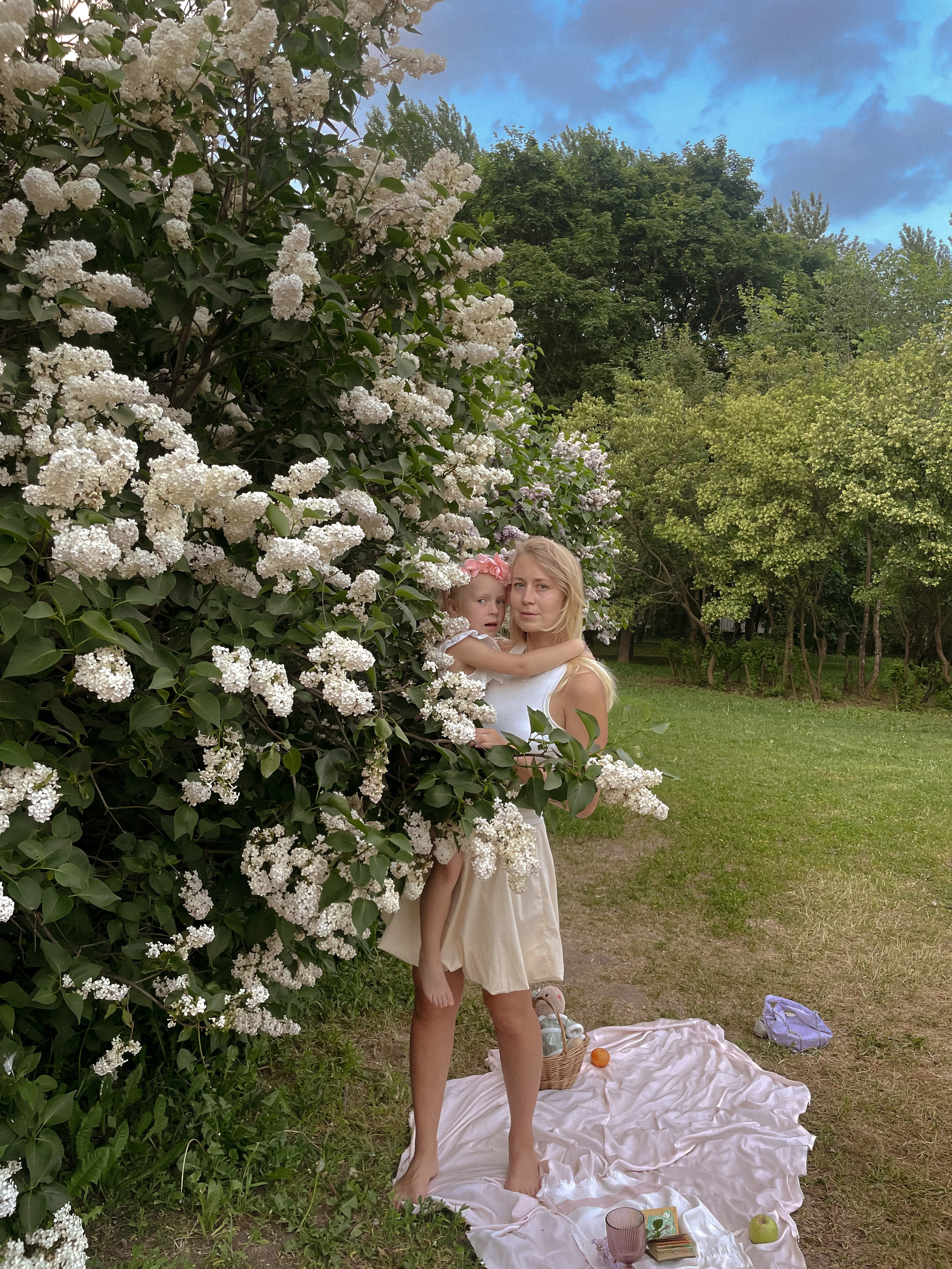 Сиреневый сад. Семейный фотограф в Москве и МО Варвара Шаранова