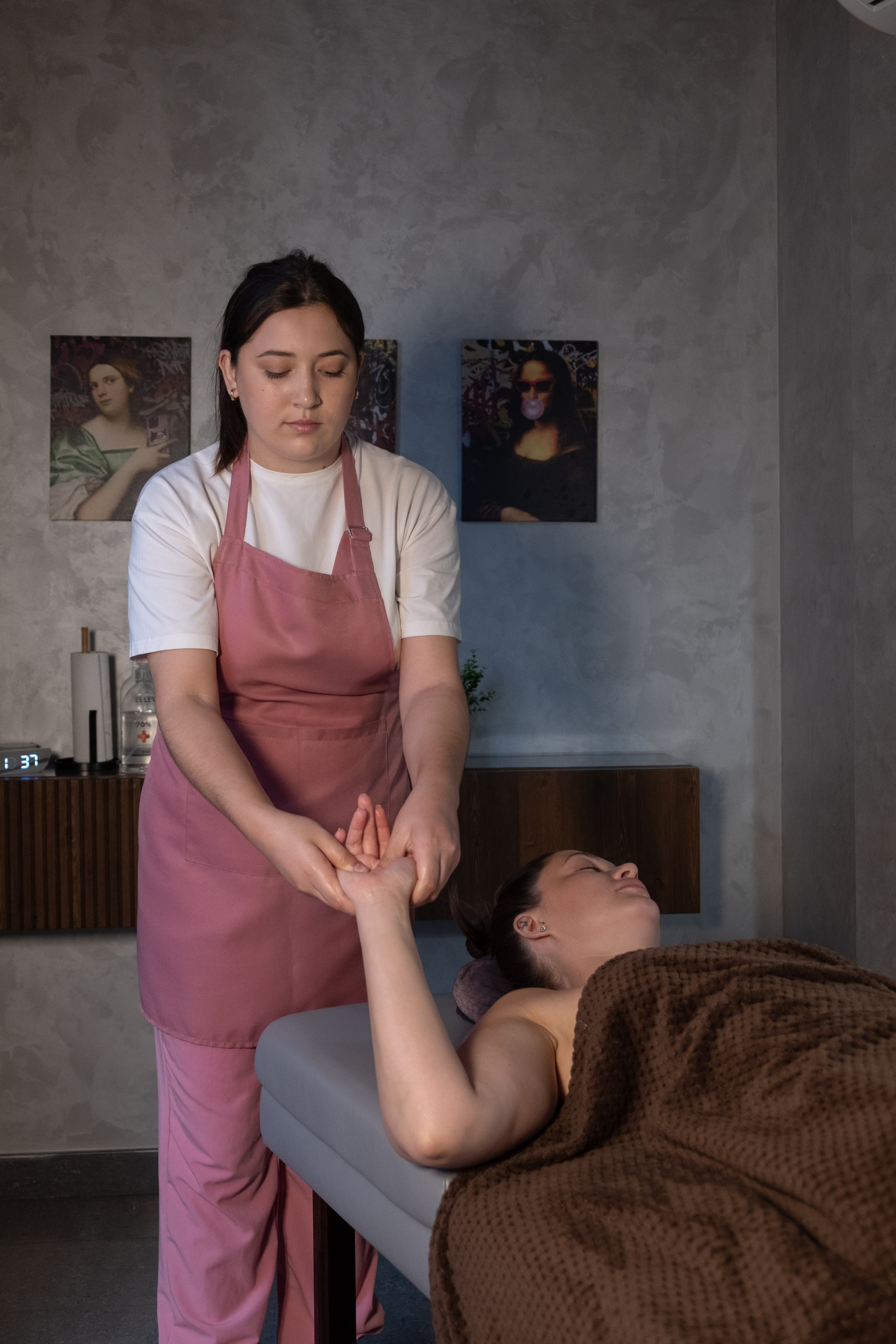 Студия массажа «Cheeks massage». Сайт предметного фотографа Белоусовой Анны