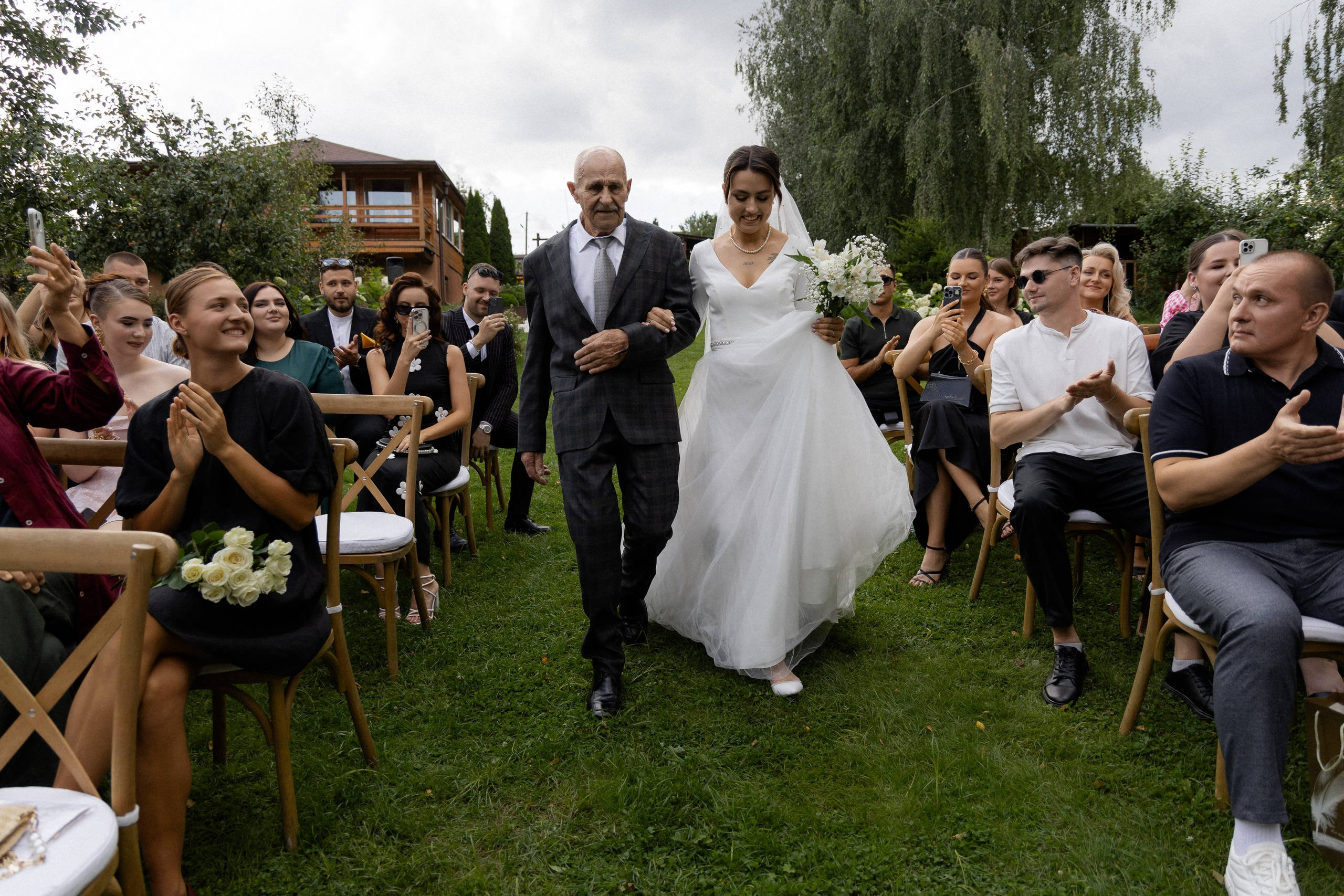Свадебная фотосессия в агроусадьбе Лабодянка в Минске. Свадебный фотограф в Минске/Беларуси Сергей Спиридонов