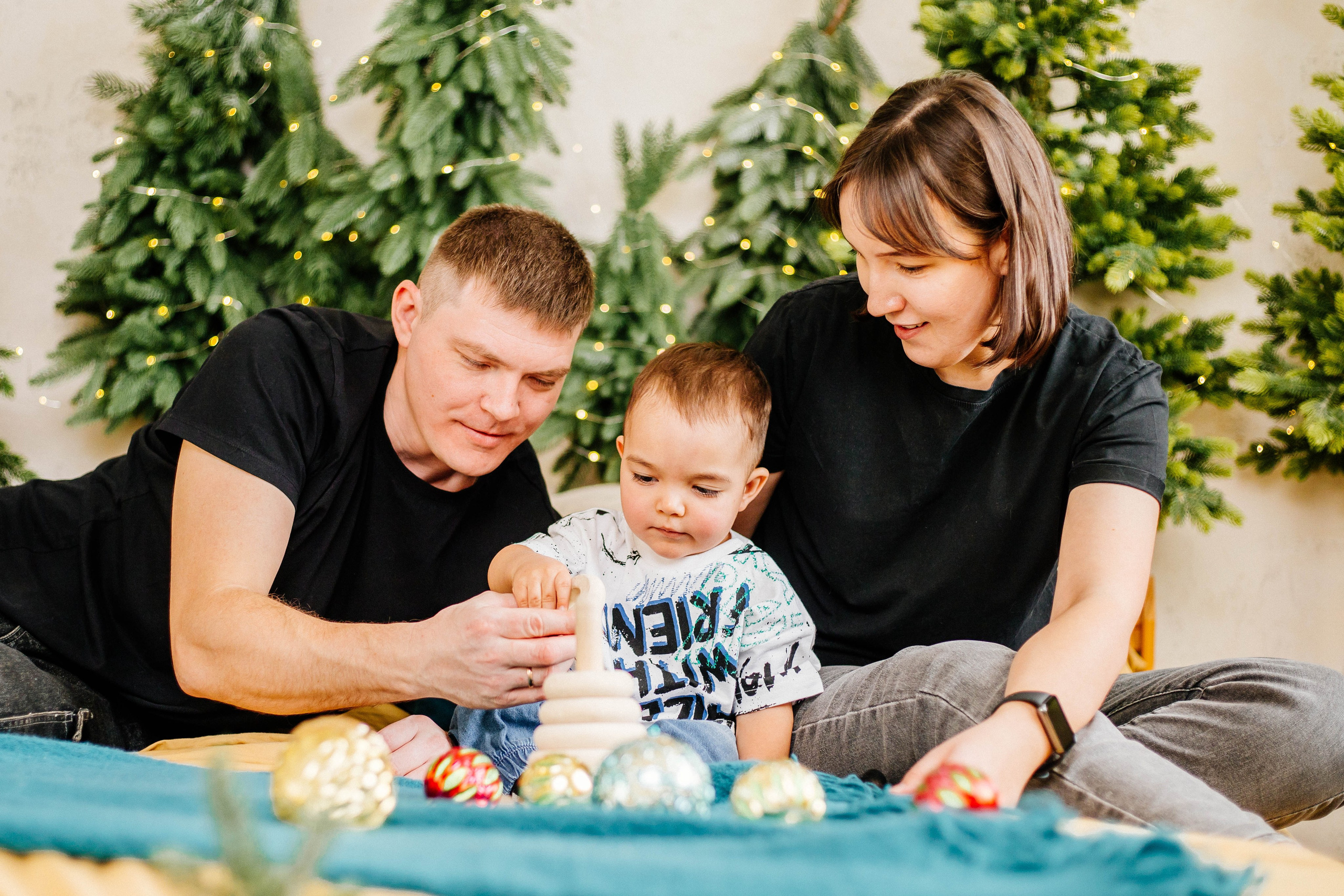 Лев с семьей. Рыжова Тамара