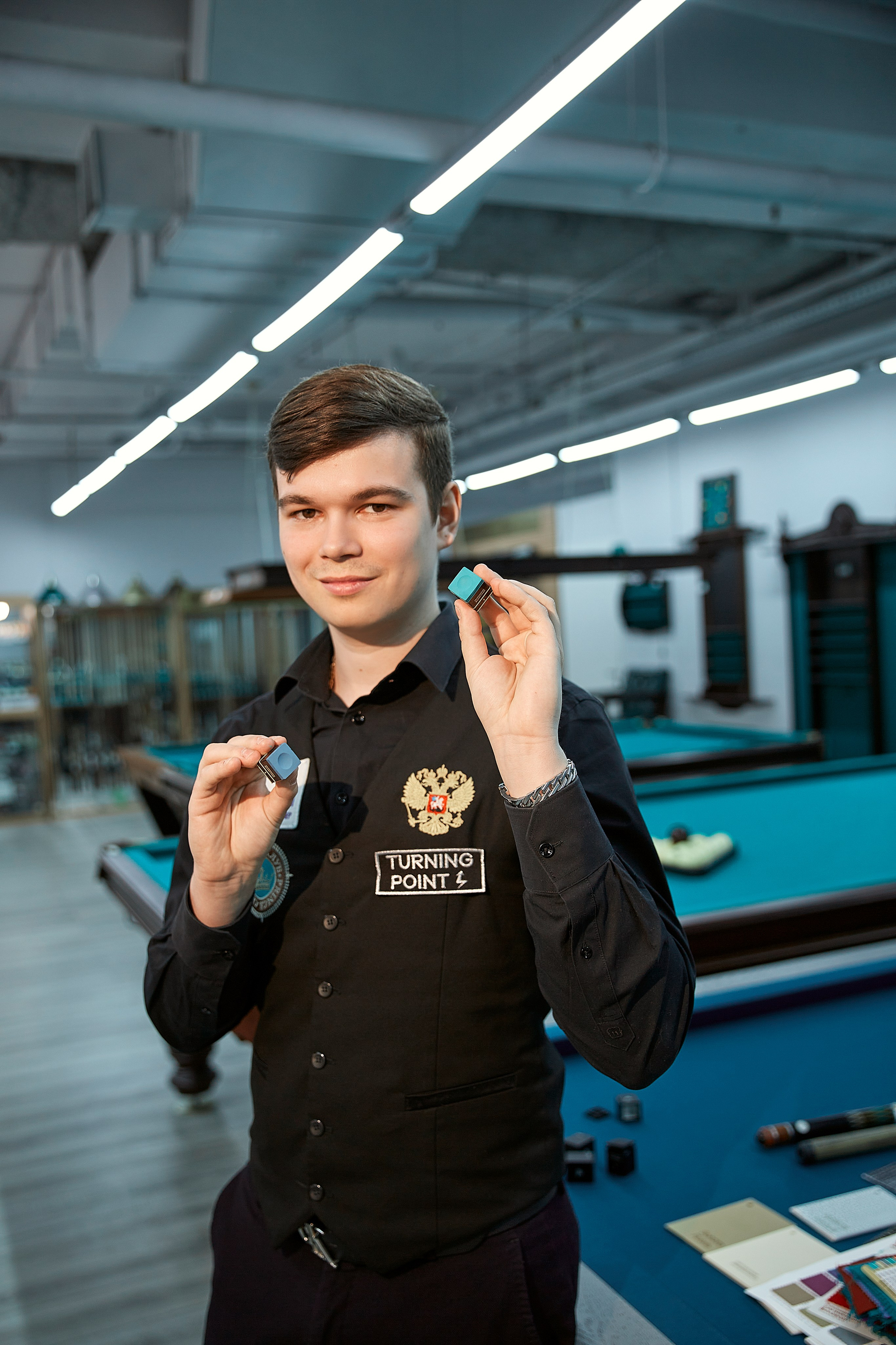 Семён За́йцев — российский профессиональный игрок в русский бильярд, мастер спорта России международного класса. Фотограф ваших самых ярких событий в Москве и СПБ. Збронская Юлия