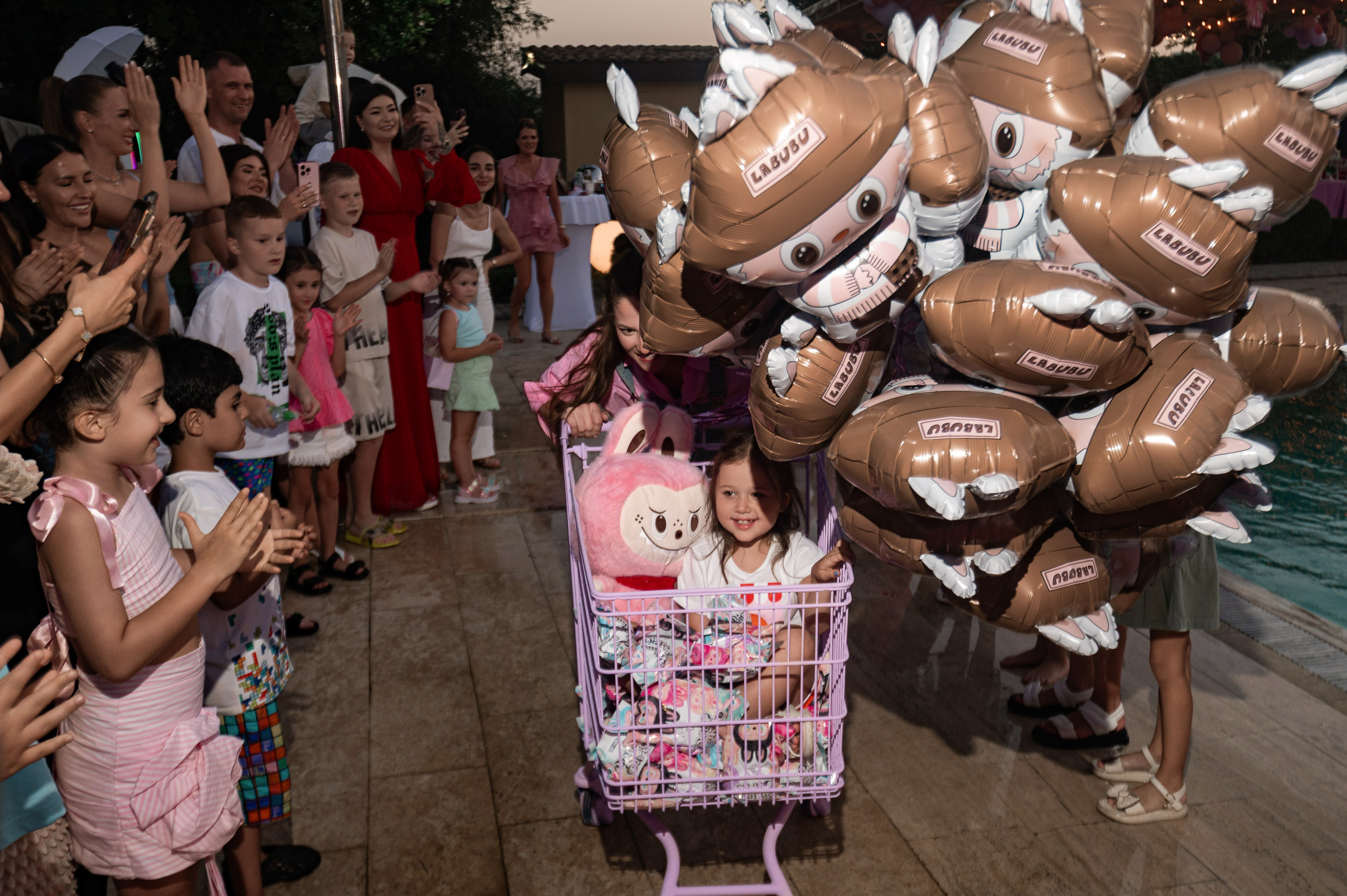 Детский ДР у бассейна. ФОТОГРАФ КРАСНОДАР КРАСНОДАРСКИЙ КРАЙ