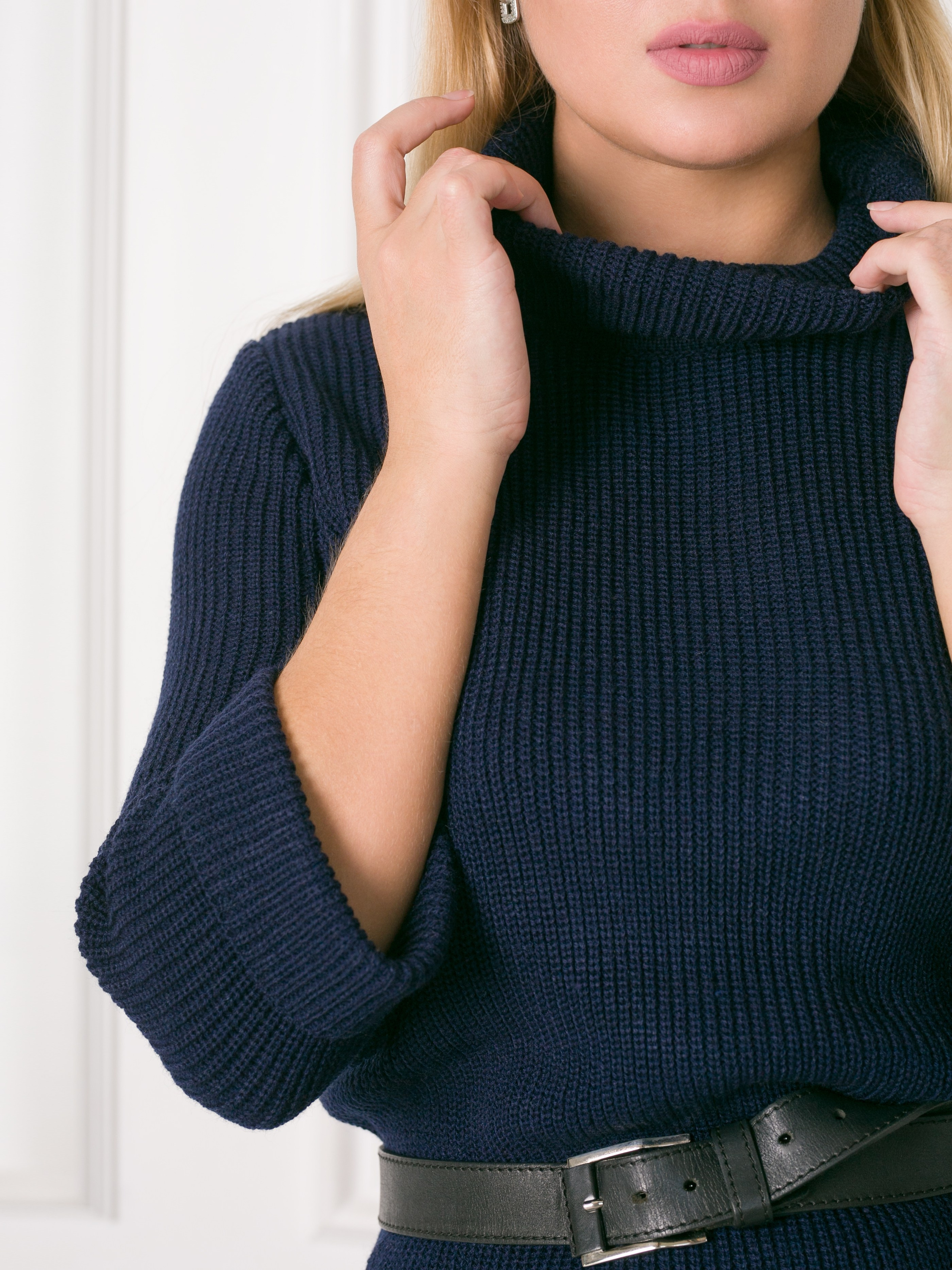 Вязанный трикотаж для маркетплейсов. Предметная, рекламная фотосъёмка в Орле. Предметный фотограф в Орле