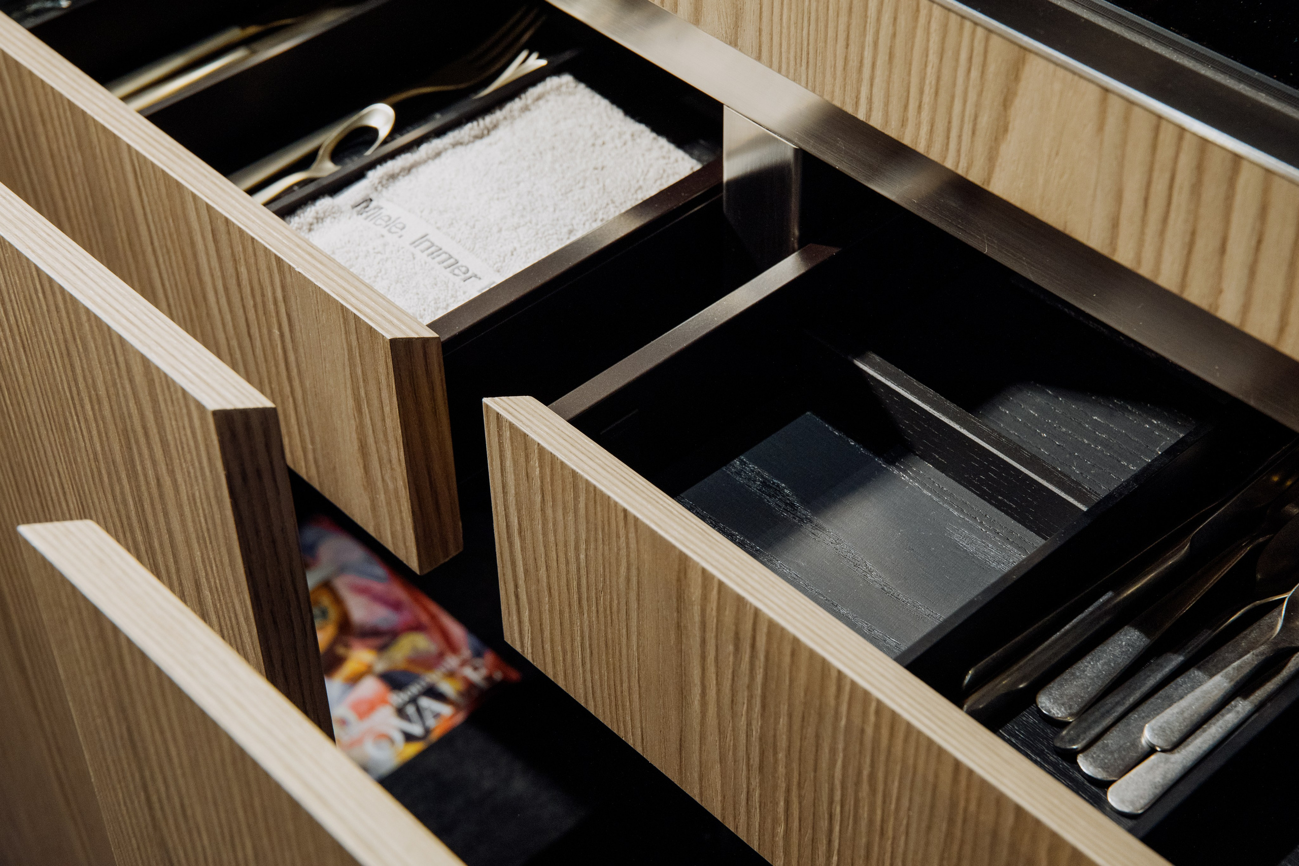 Предметы интерьера. Репортажный фотограф в Алмате Чумаков Георгий