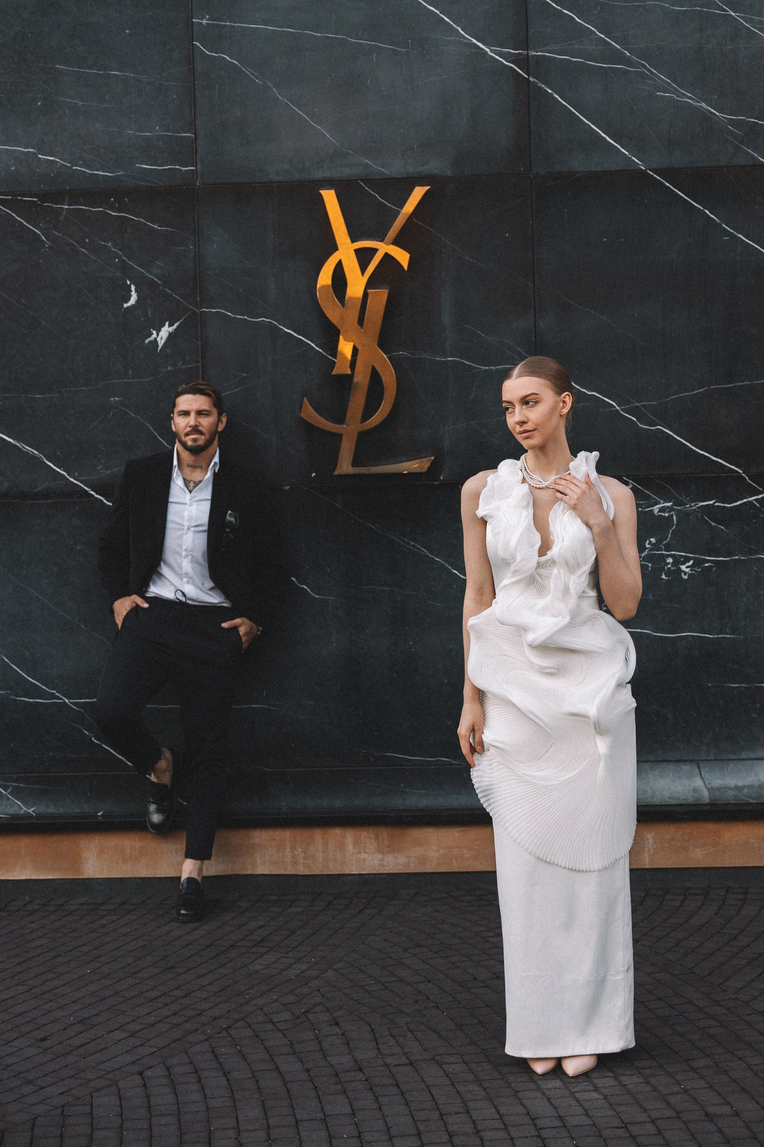 Свадебная фотосессия в Барвиха Luxury Village. Свадебный фотограф в Москве — Оскар Гелманов