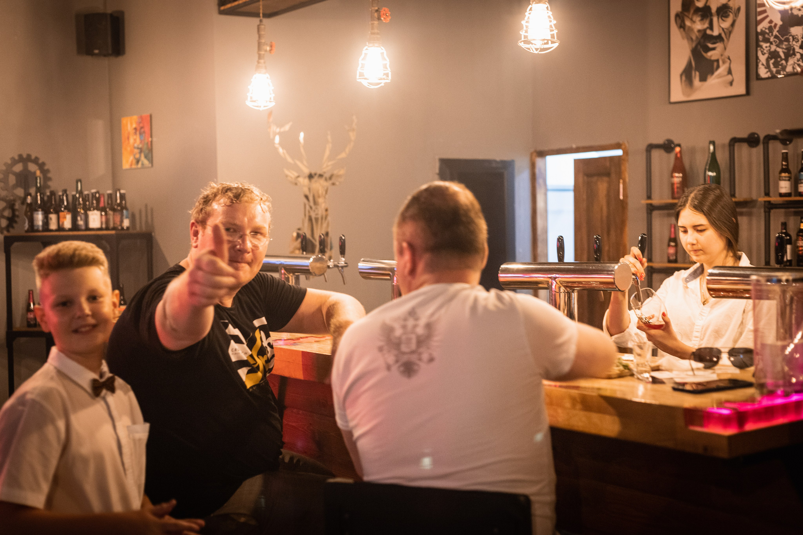 Паб Революция. Фотограф Денис Лесковский (Тюмень)