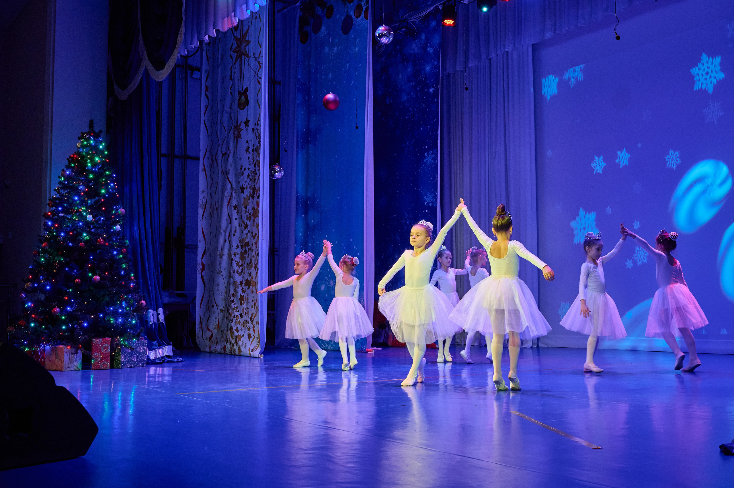 НГ концерт в Марьиной роще. Жизнь курорта Кабардинка в фотографиях