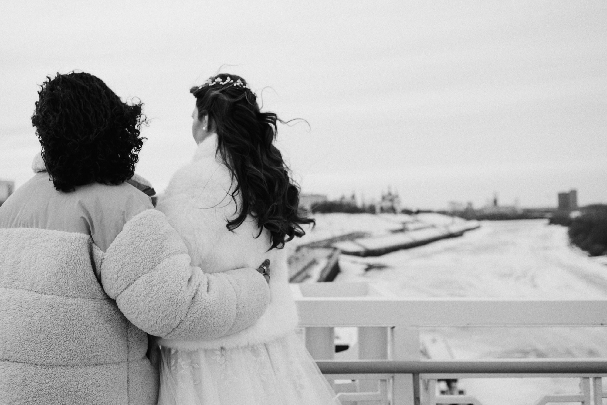 Свадебная фотосессия в Тюмени: ЗАГС, Мост Влюбленных и Монастырь | Фотограф Дарья Мустафина. Портретный фотограф Тюмень Дарья Мустафина