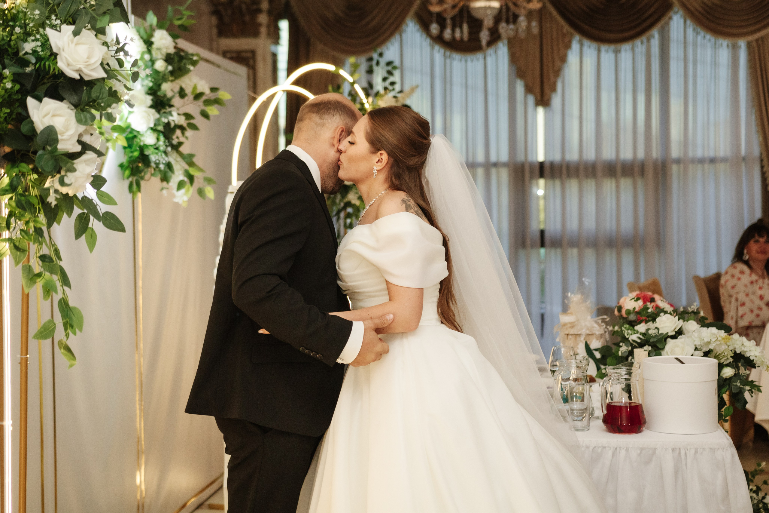 Яна и Артур банкетный зал «Император». Фотограф Новосибирск