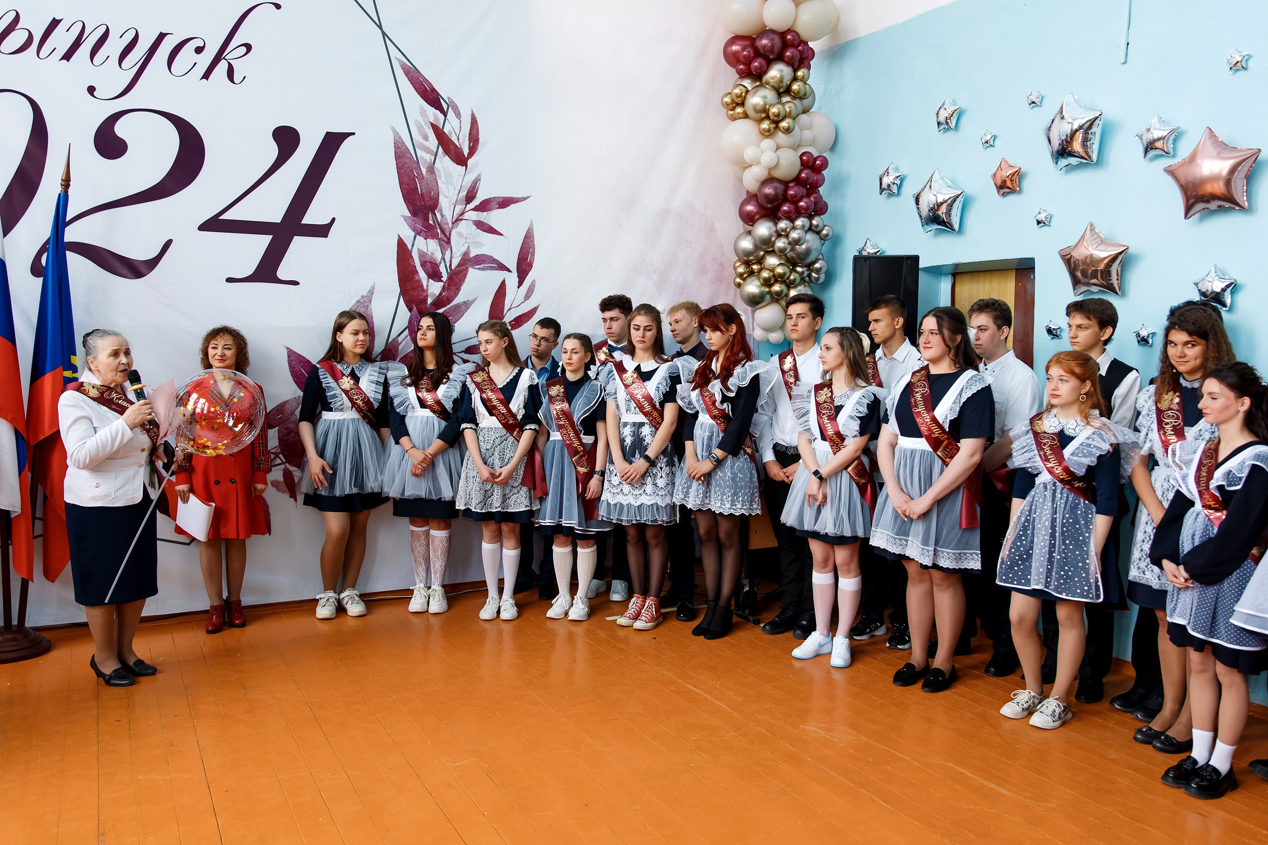 11 класс Последний звонок. Фотограф Любовь Корниенко, Примоский край