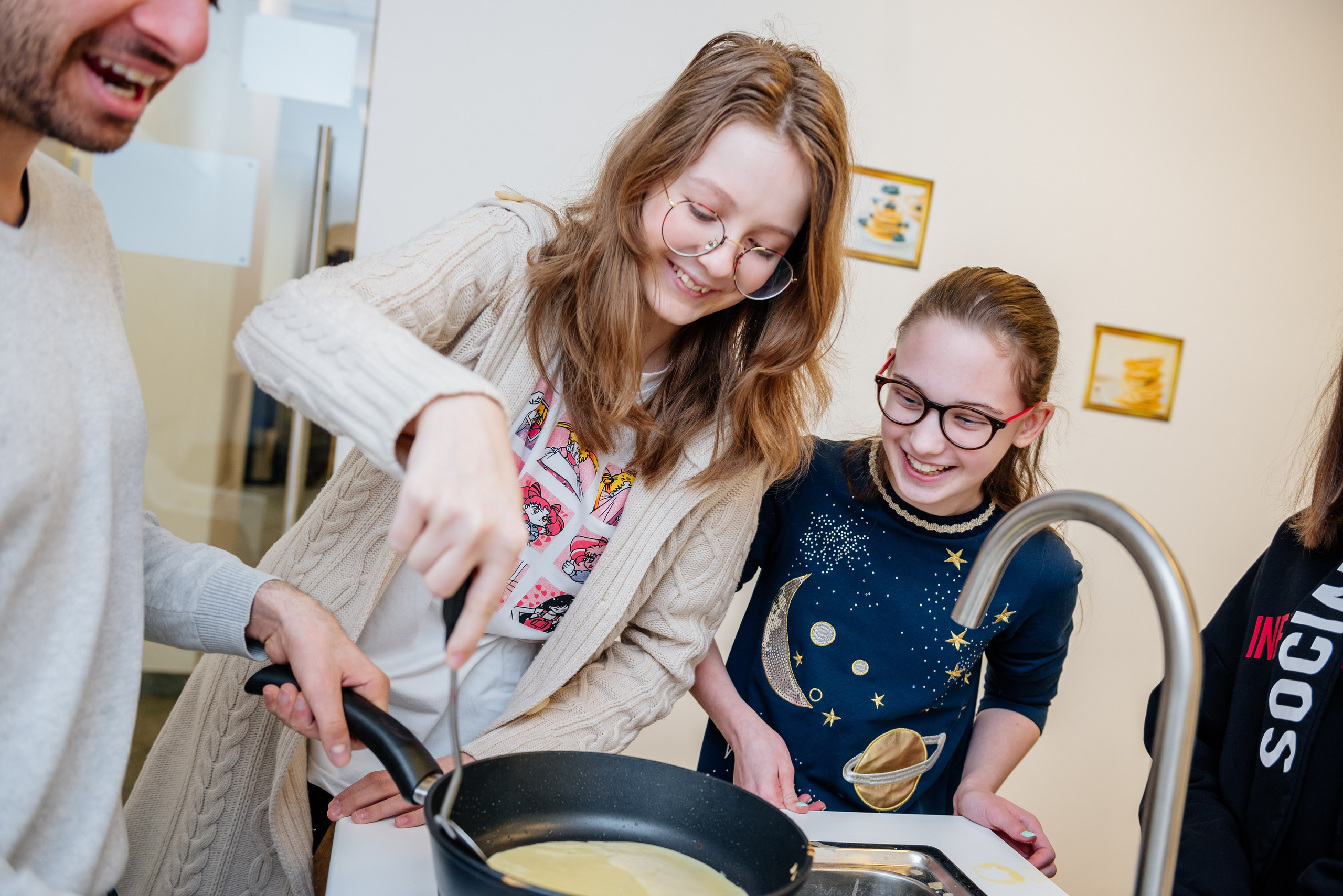 Английская школа. Study Lab. Фотограф LANA STIL. Семейный, репортажный фотограф, студия. Женский, мужской портрет. Фотографирую территориально в г. Королев, Москва, МО