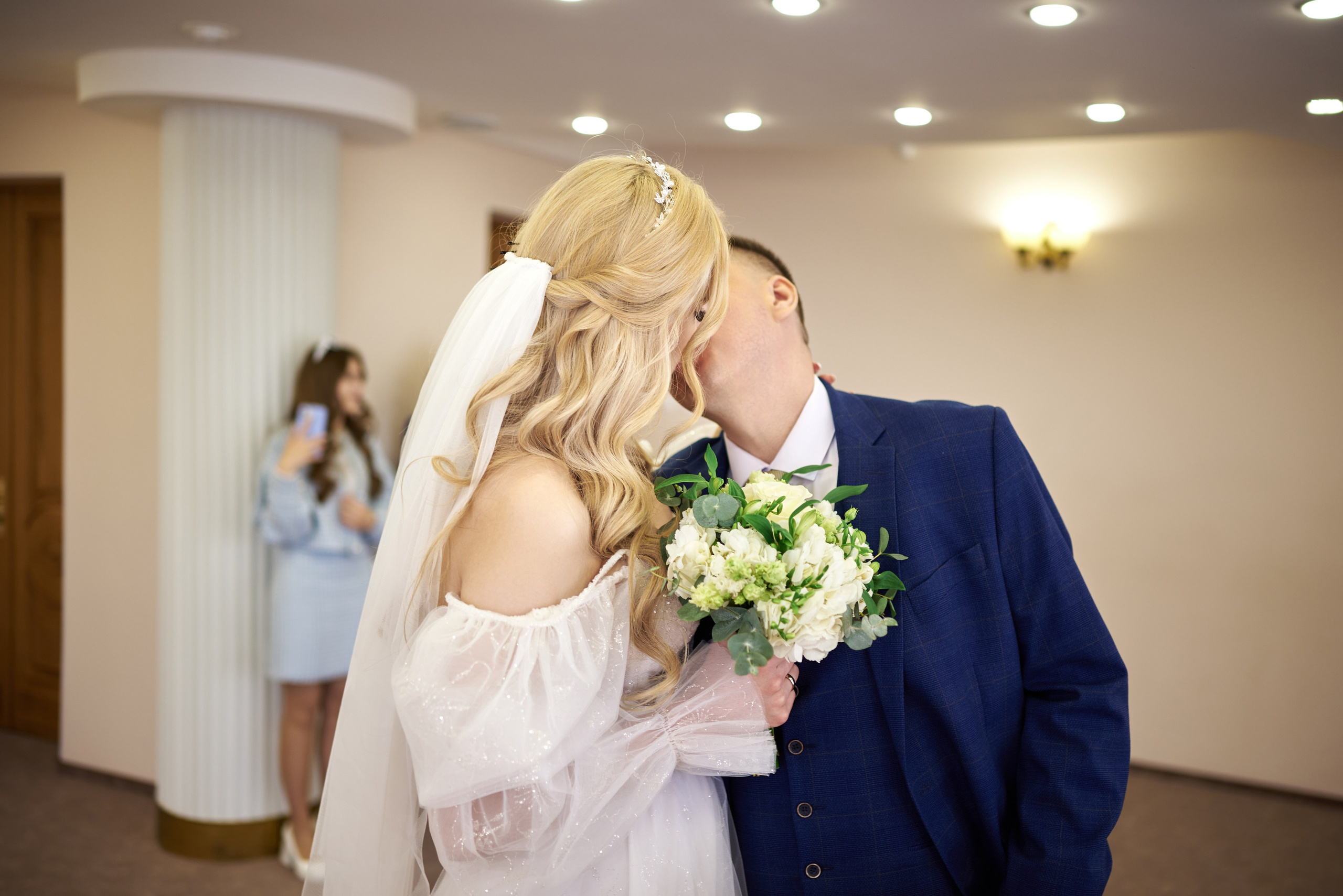 Фотограф Старый Оскол, Губкин. Свадебная фотосессия, доступная цена. Профессиональный фотограф Старый Оскол, Губкин — свадьба, венчание, крещение, юбилей и день рождения