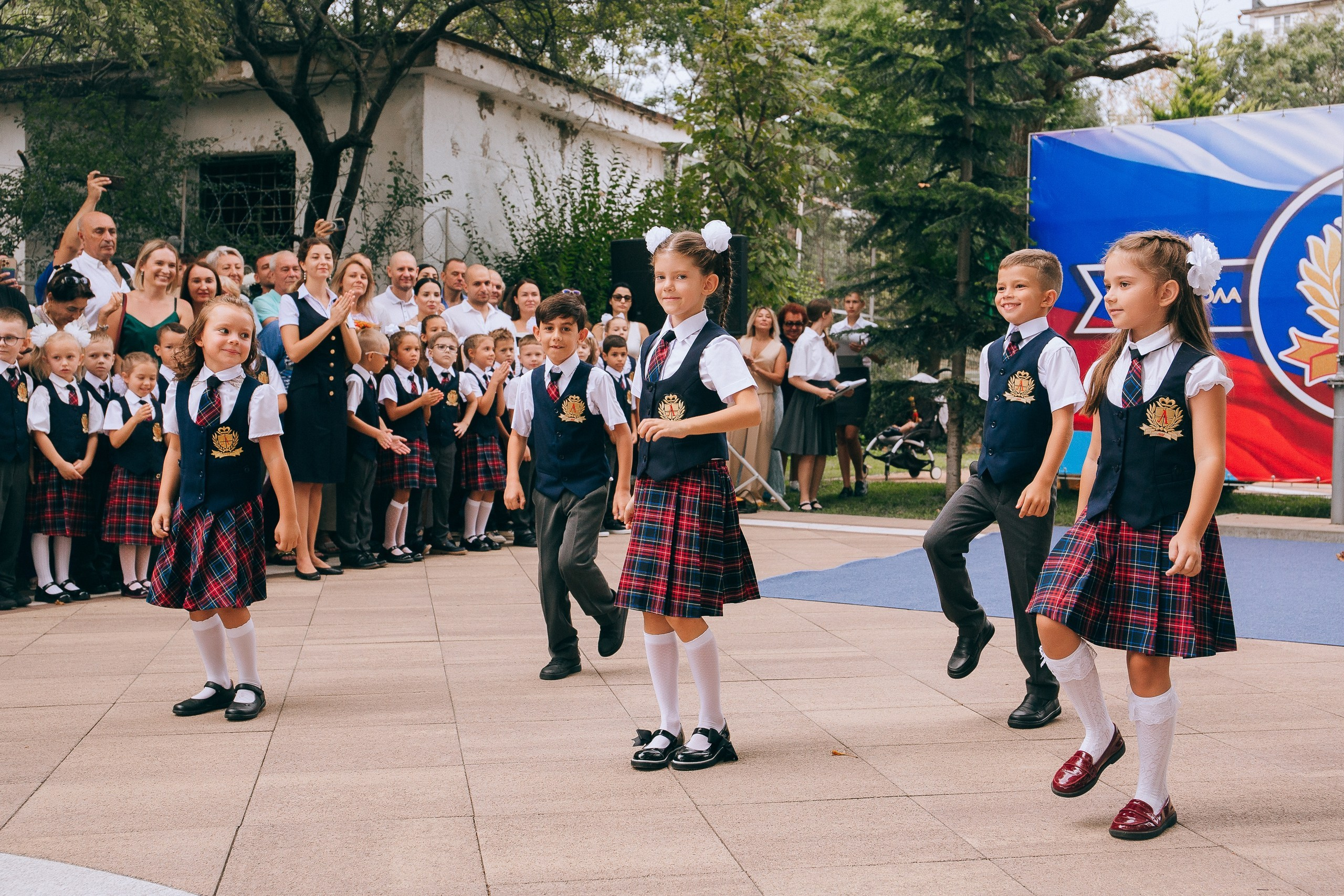 1 класс школа «Личность». Выпускные альбомы Натальи Бутко: Новороссийск, Анапа, Геленджик