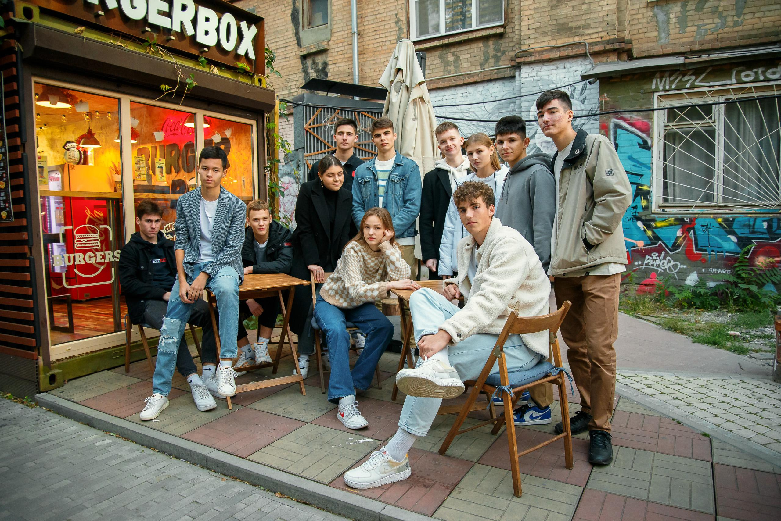 Уличная стрит съёмка. BookVa-выпускные альбомы