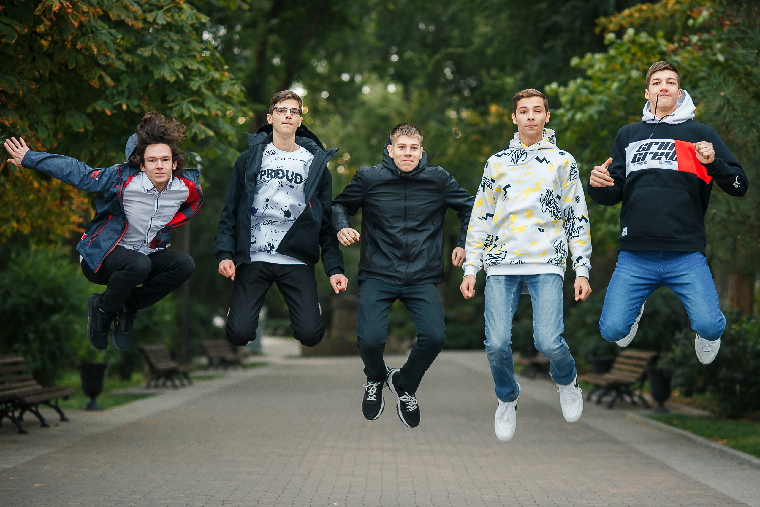 Уличная групповая съёмка. BookVa-выпускные альбомы