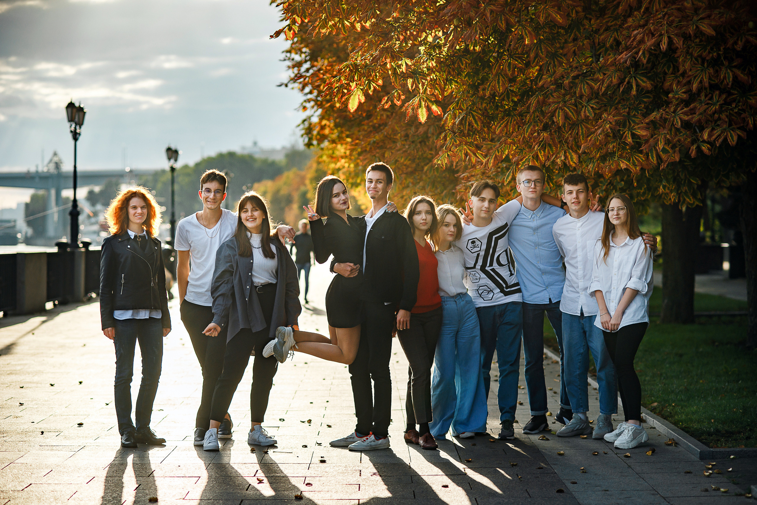 Уличная групповая съёмка. BookVa-выпускные альбомы