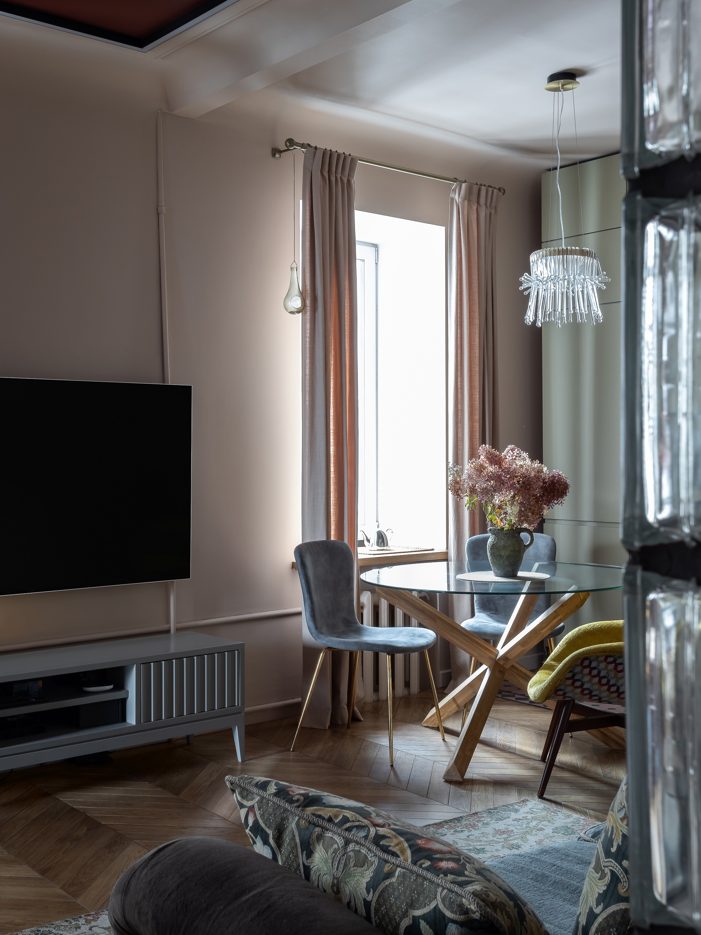 Винтажная квартира в доме начала века на Таганке. Главная