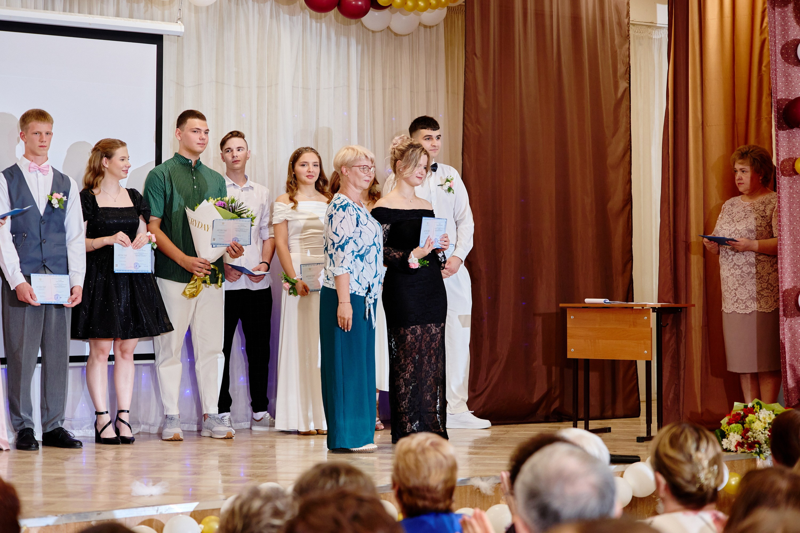 Выпускной 35 Сош. Фотограф Выпускные альбомы Таганрог Сергей Коробченко