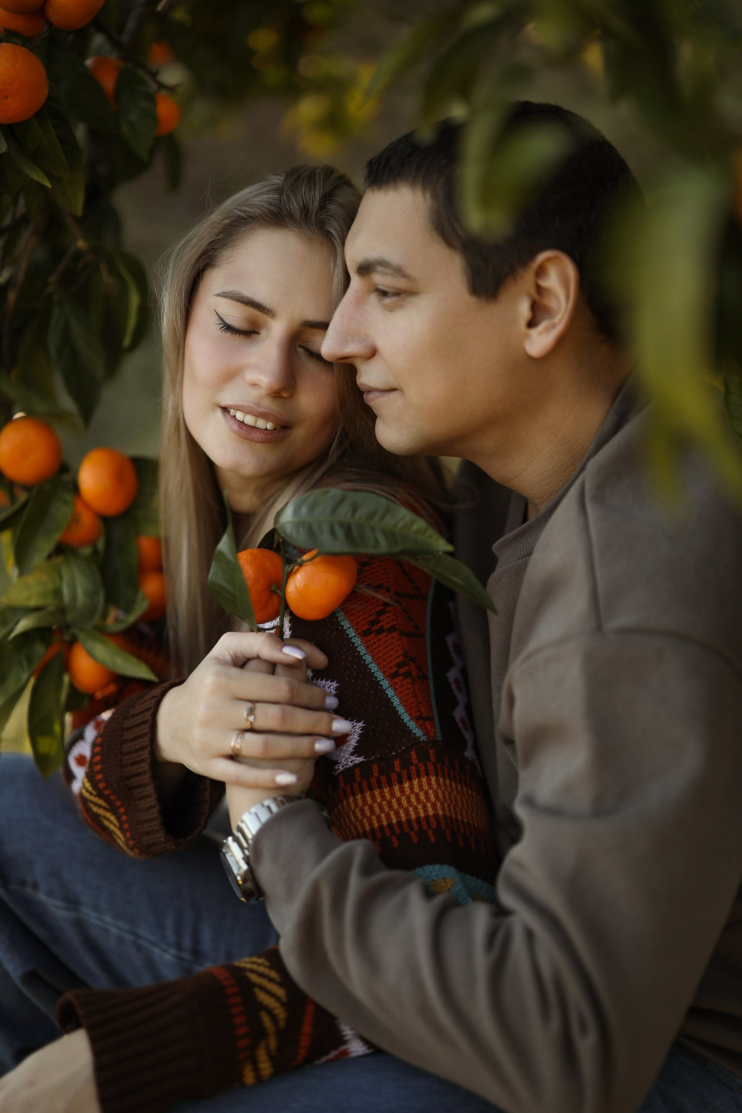 Фотосессия в мандариновом саду в Новом Афоне, Абхазия. Свадебный и семейный фотограф в Абхазии Жанна Соснина