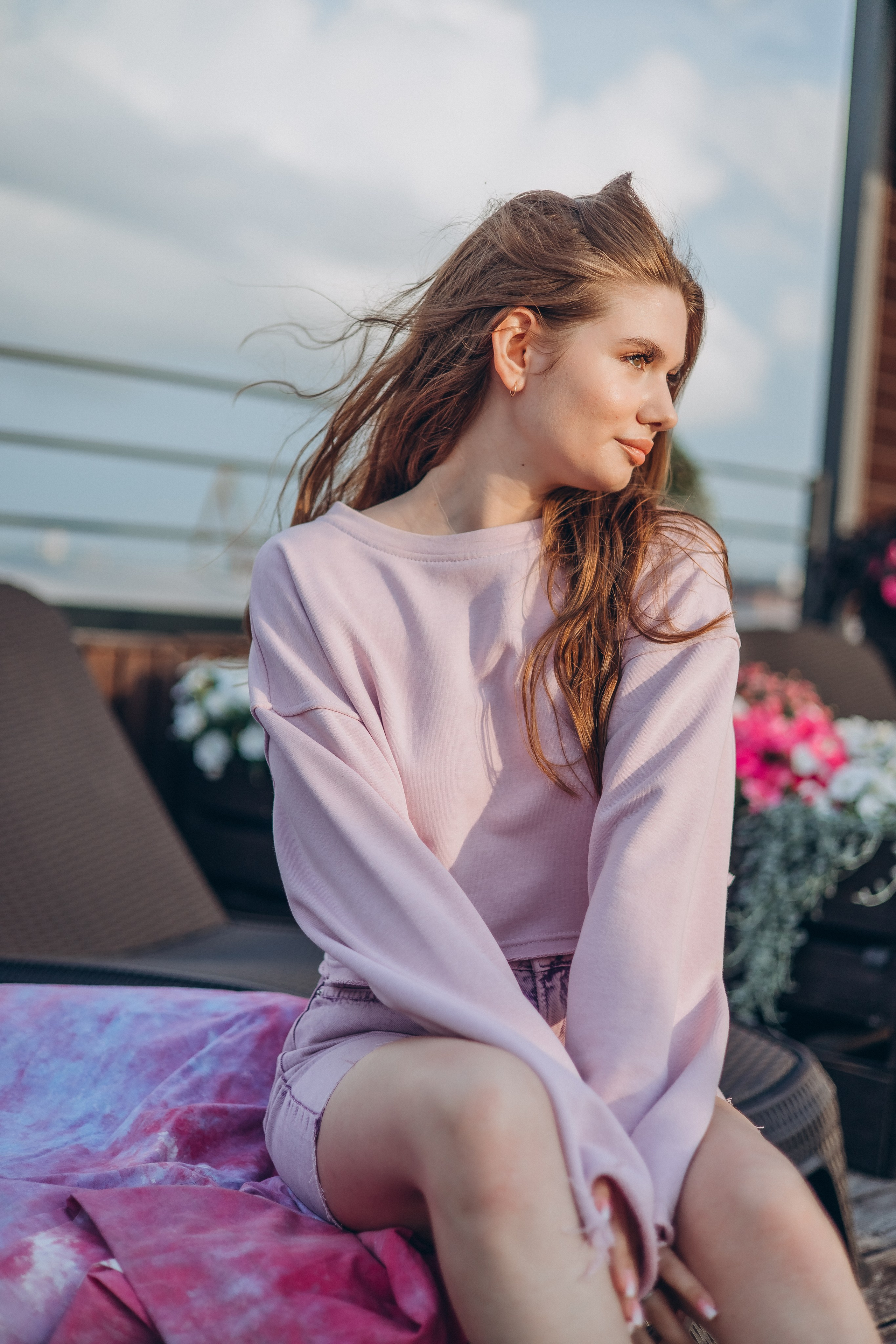 Закат на крыше — цветочная фотосессия. Семейный, детский, женский фотограф в Новосибирске Оля Борисова