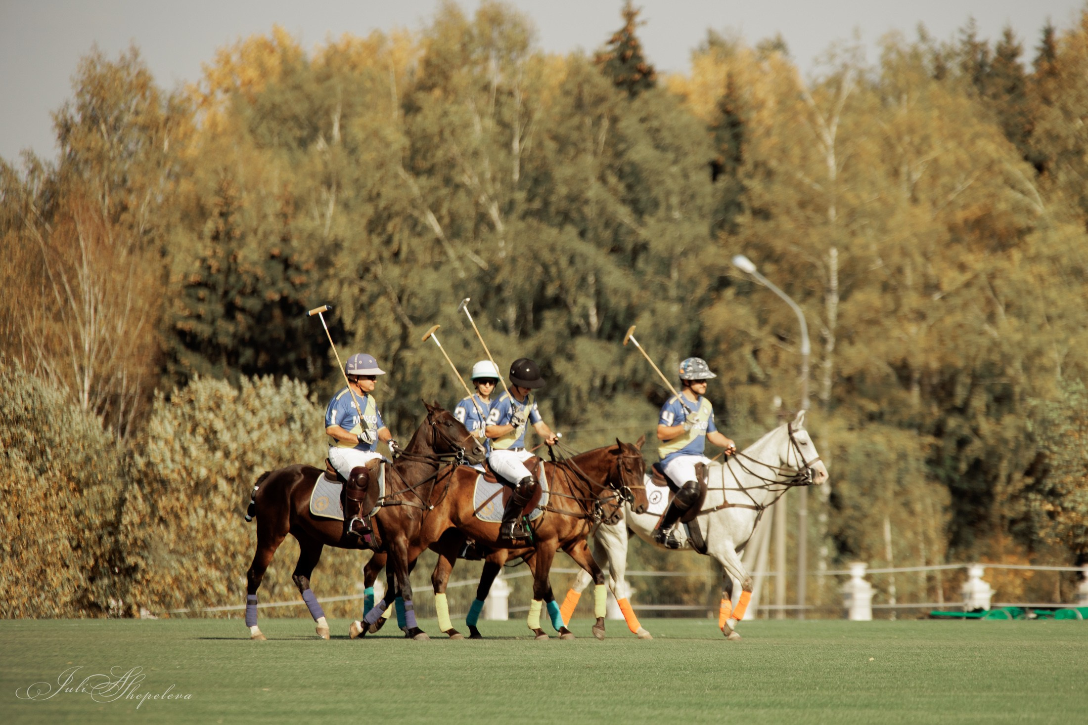 Осенний кубок по конному поло. Детская Конная фотография в Москве Юлия Шепелева