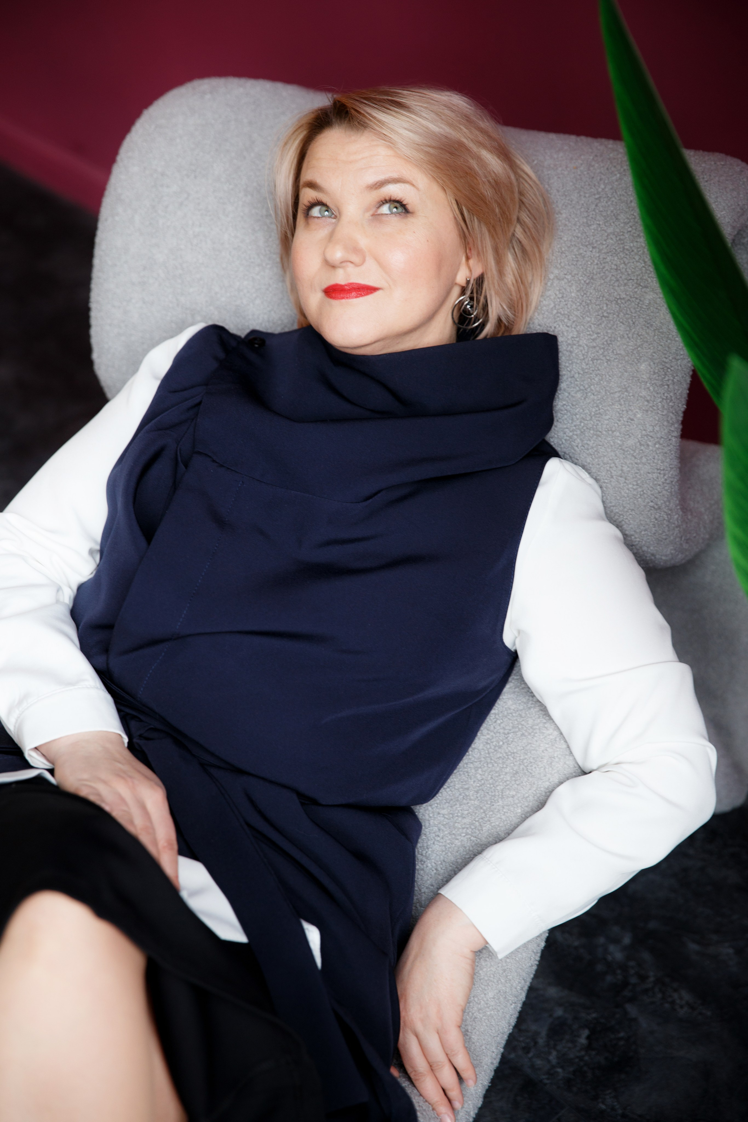 Анюта. Визажист, мастер по причёскам, преподаватель по макияжу. Женский и контент фотограф Люба Пунанцева. Северодвинск. Архангельск