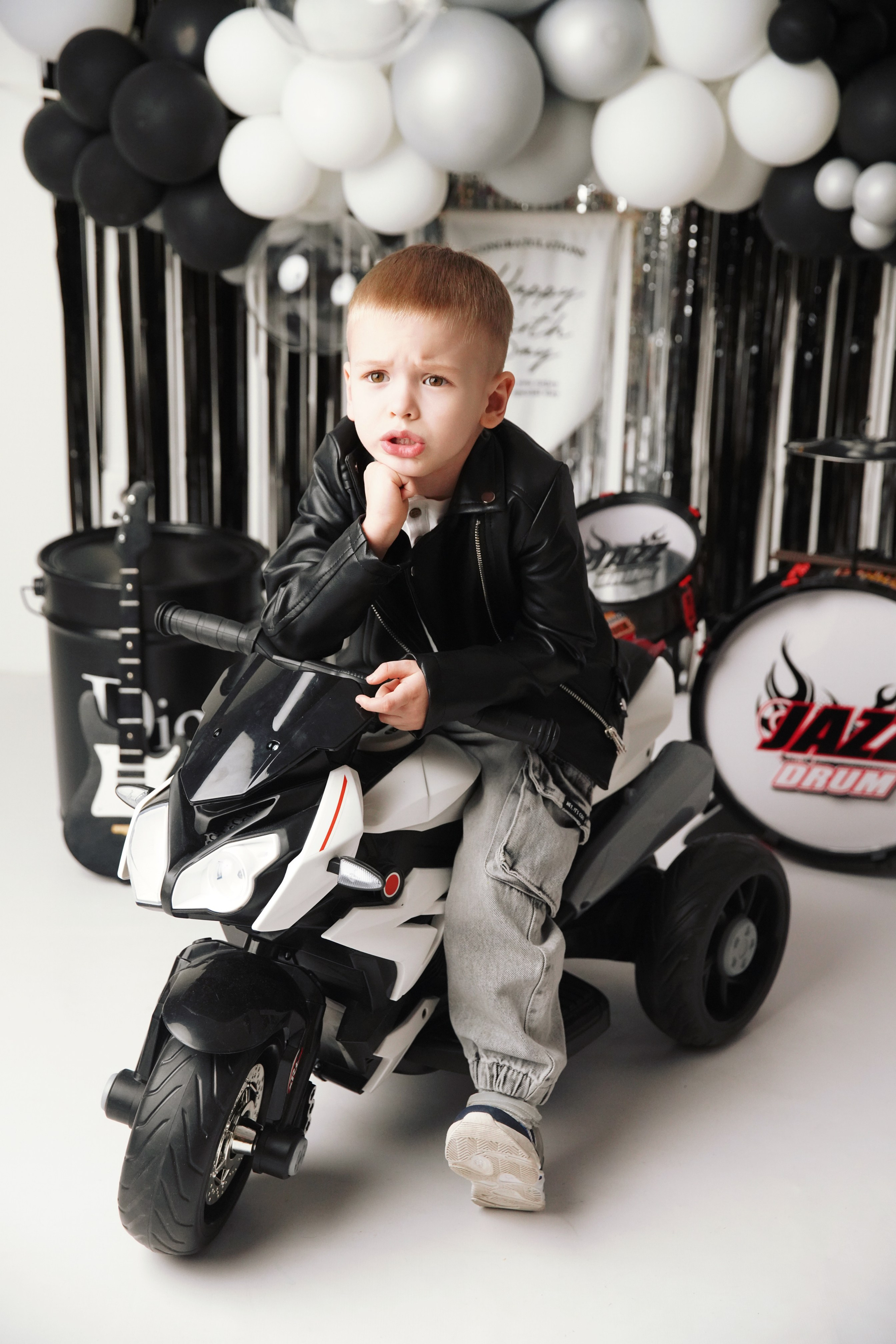 Байкер. Фотограф новорожденных. Семейный и детский фотограф в городе Сургуте