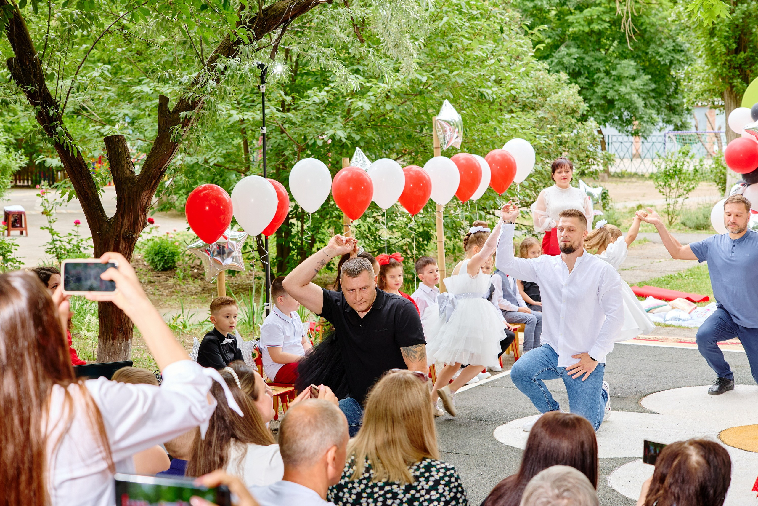 Выпускной 45 сад. Фотограф Выпускные альбомы Таганрог Сергей Коробченко