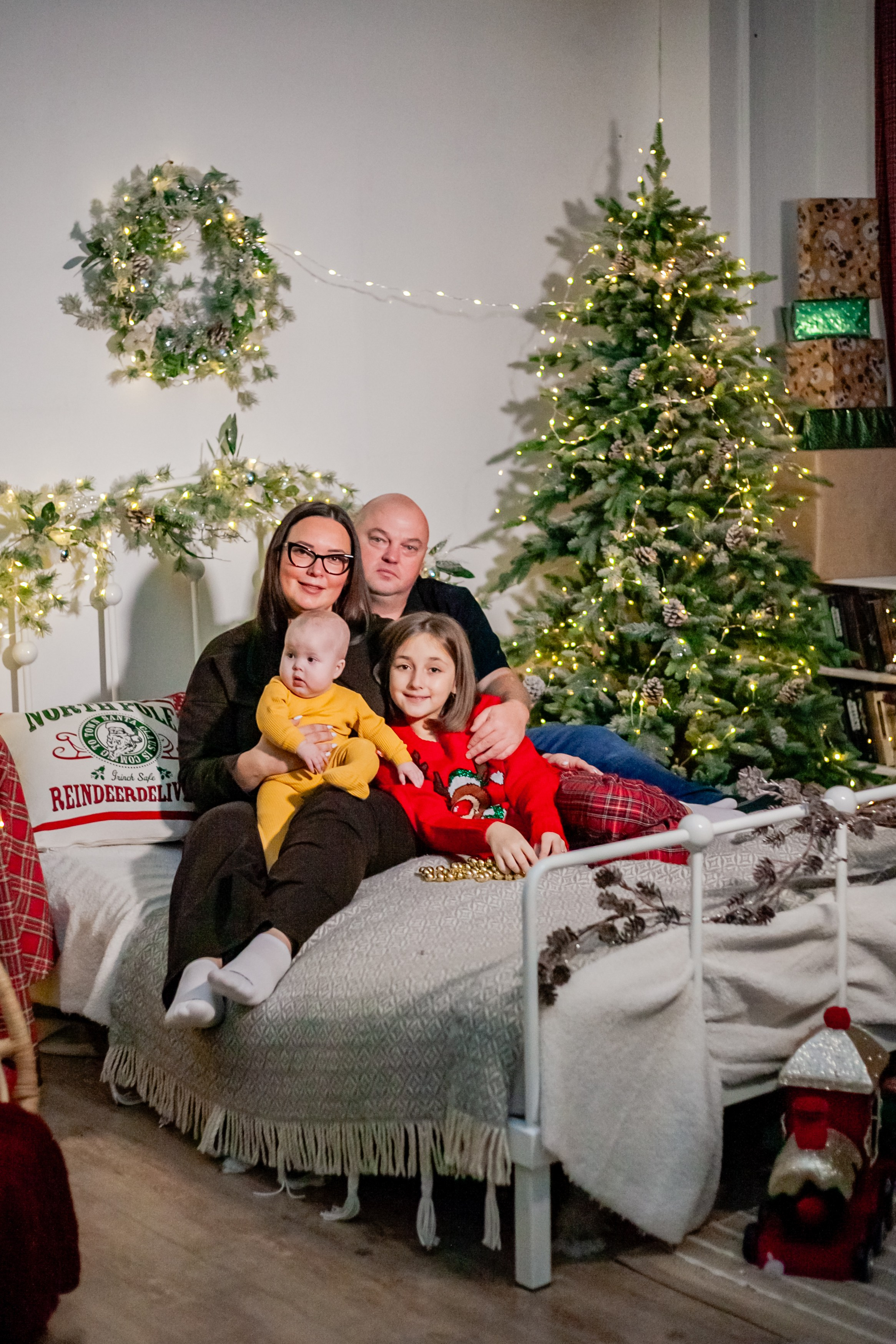 Ульяна и ее семья новый год 2024. Свадебный и семейный фотограф в Армавире