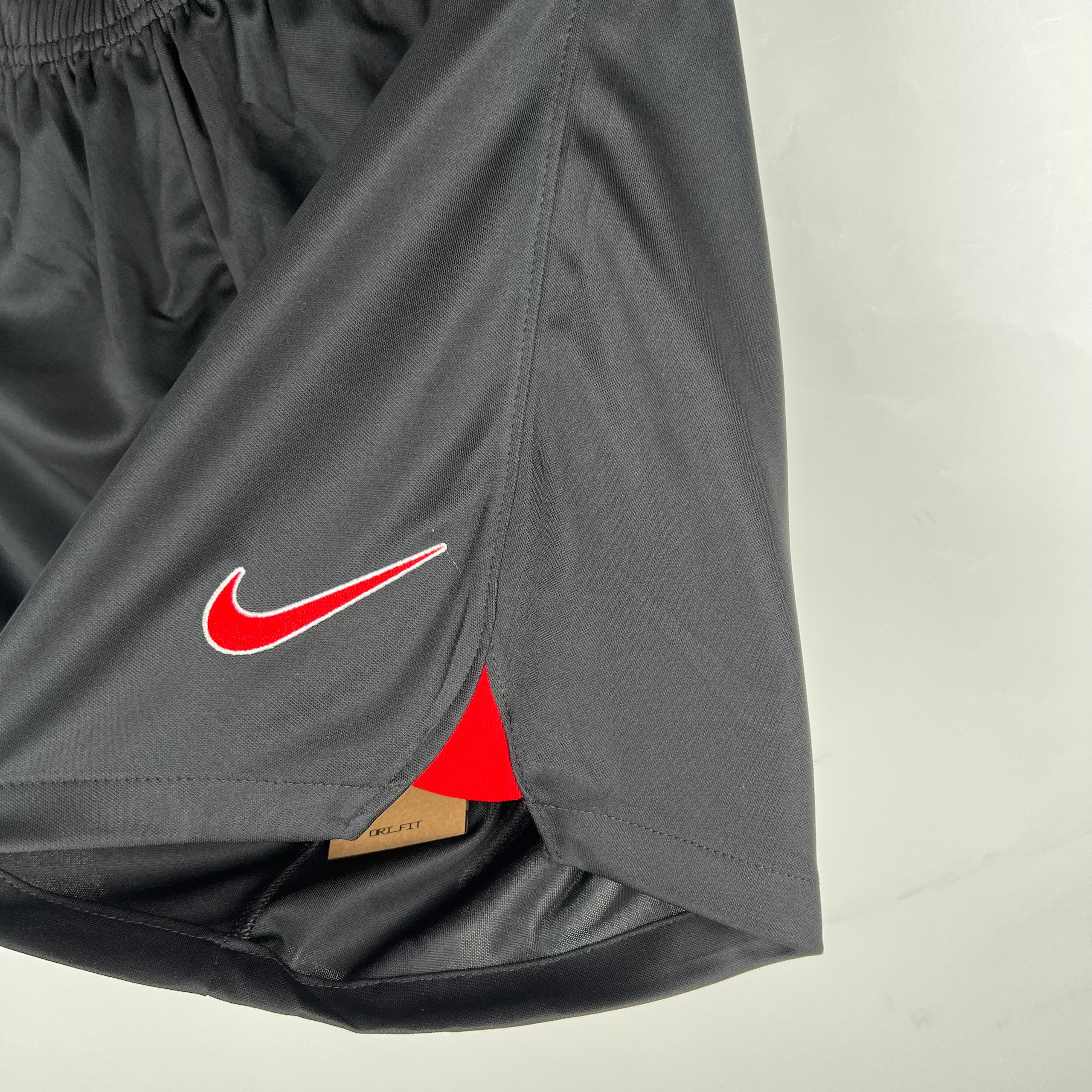 Купить шорты Liverpool James Joint Edition. Футбольный магазин — ssw_magazin