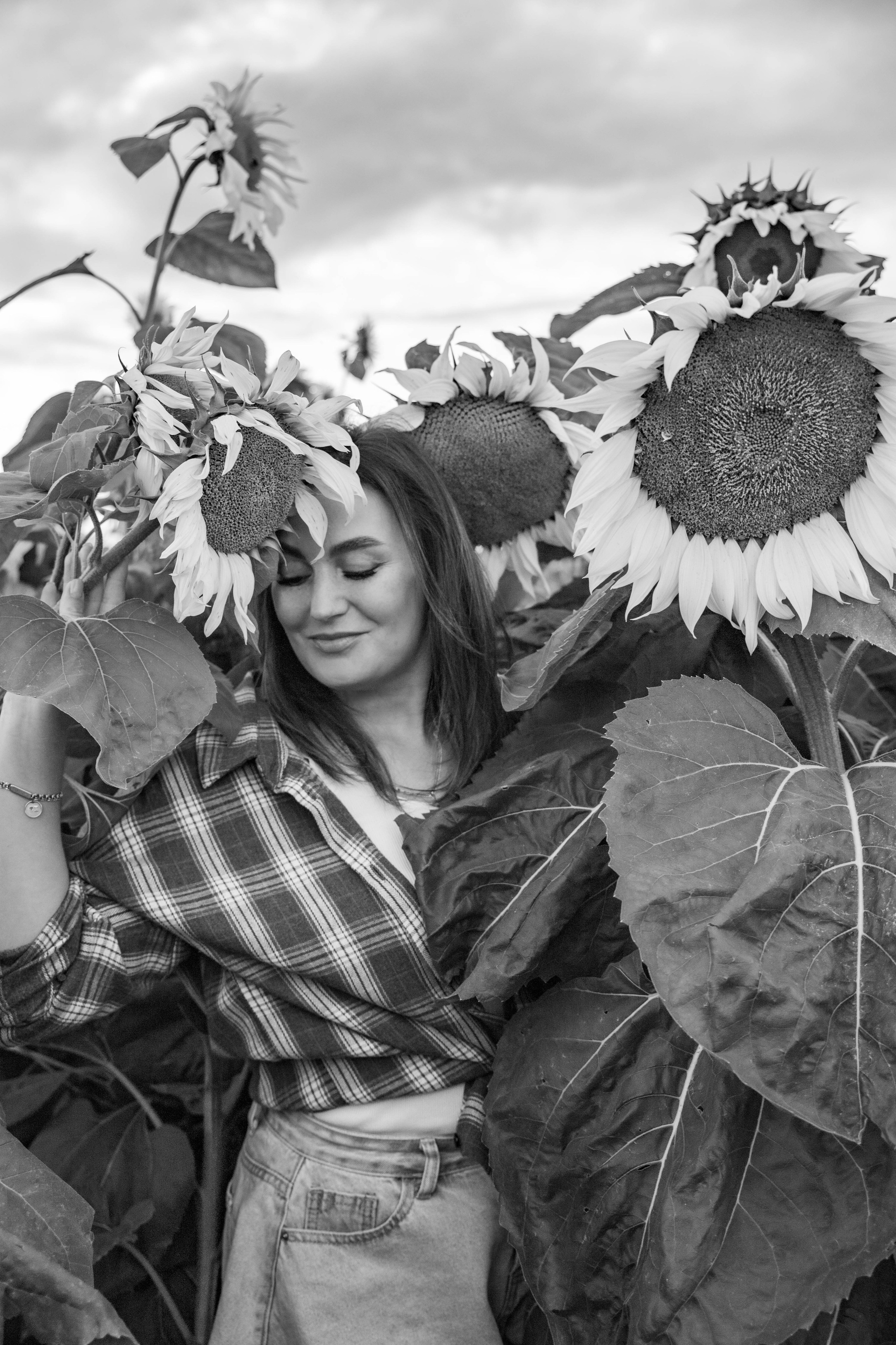 Фотосет в подсолнухах. Алена и Арина. Фотограф Лапочкина Татьяна