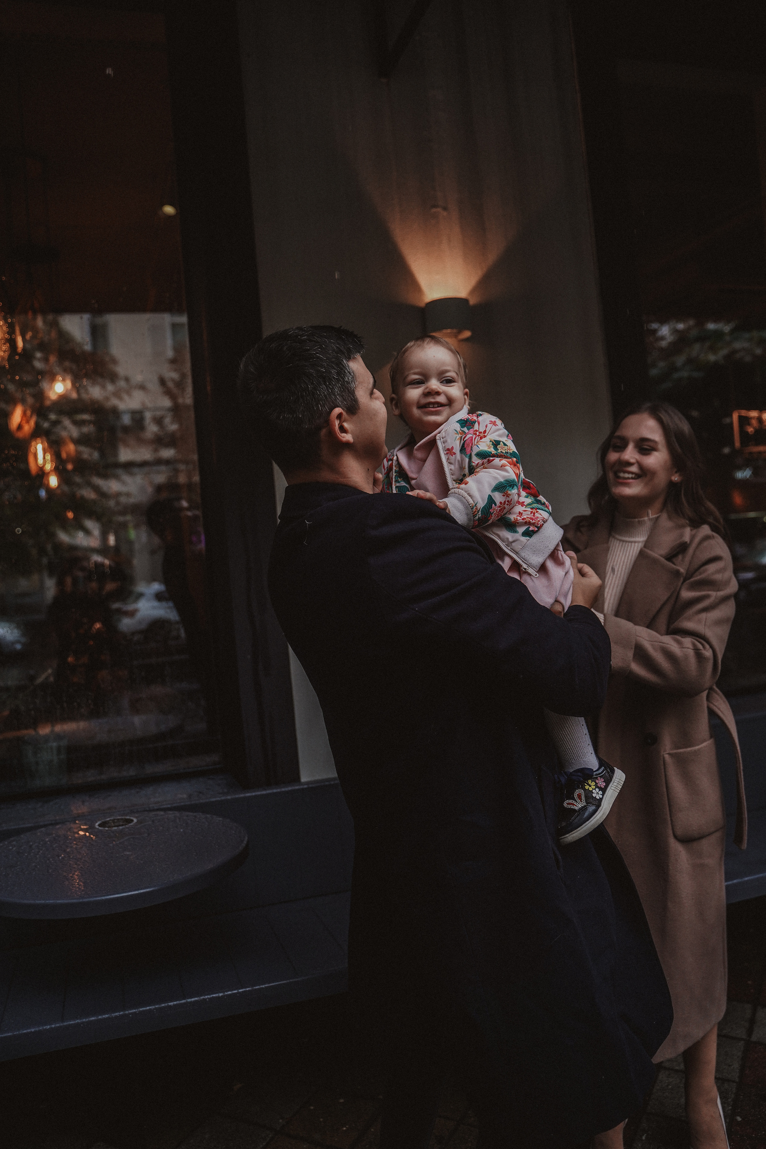 Городская фотосессия под дождем. Семейный и женский фотограф в Краснодаре Анастасия Приймак