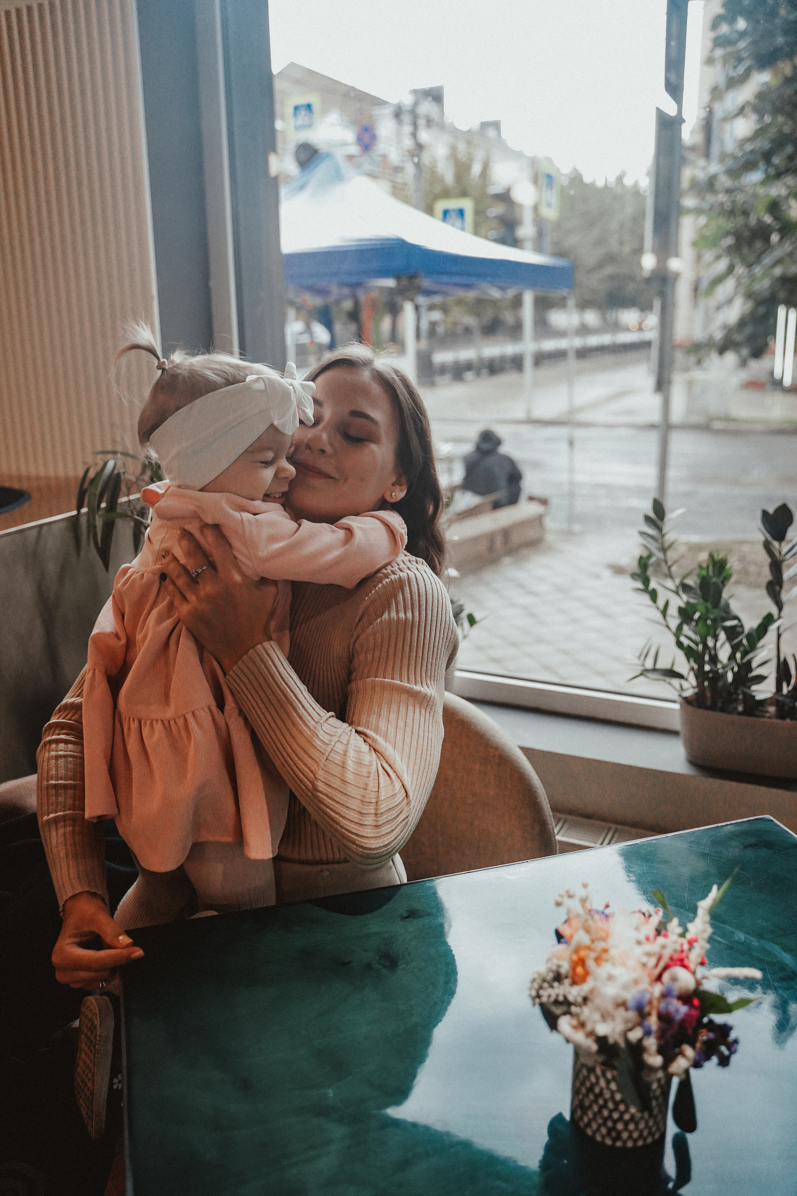 Городская фотосессия под дождем. Семейный и женский фотограф в Краснодаре Анастасия Приймак