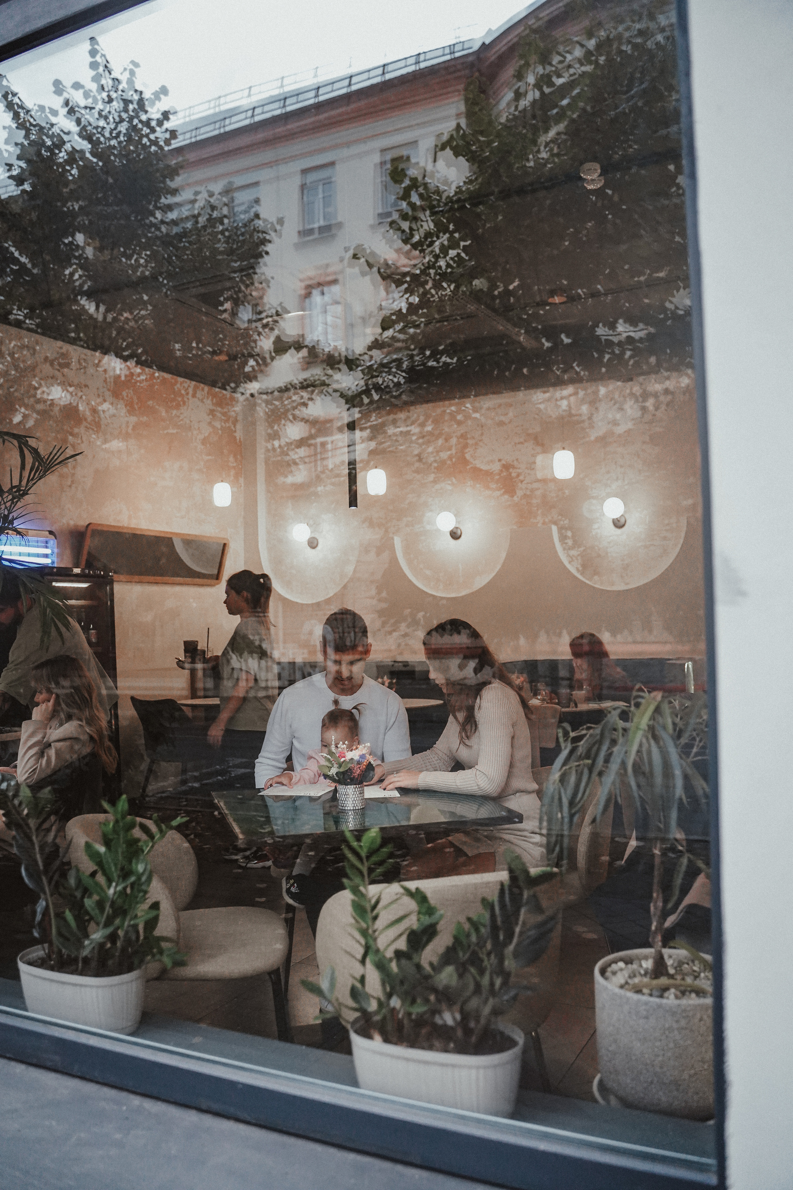 Городская фотосессия под дождем. Семейный и женский фотограф в Краснодаре Анастасия Приймак
