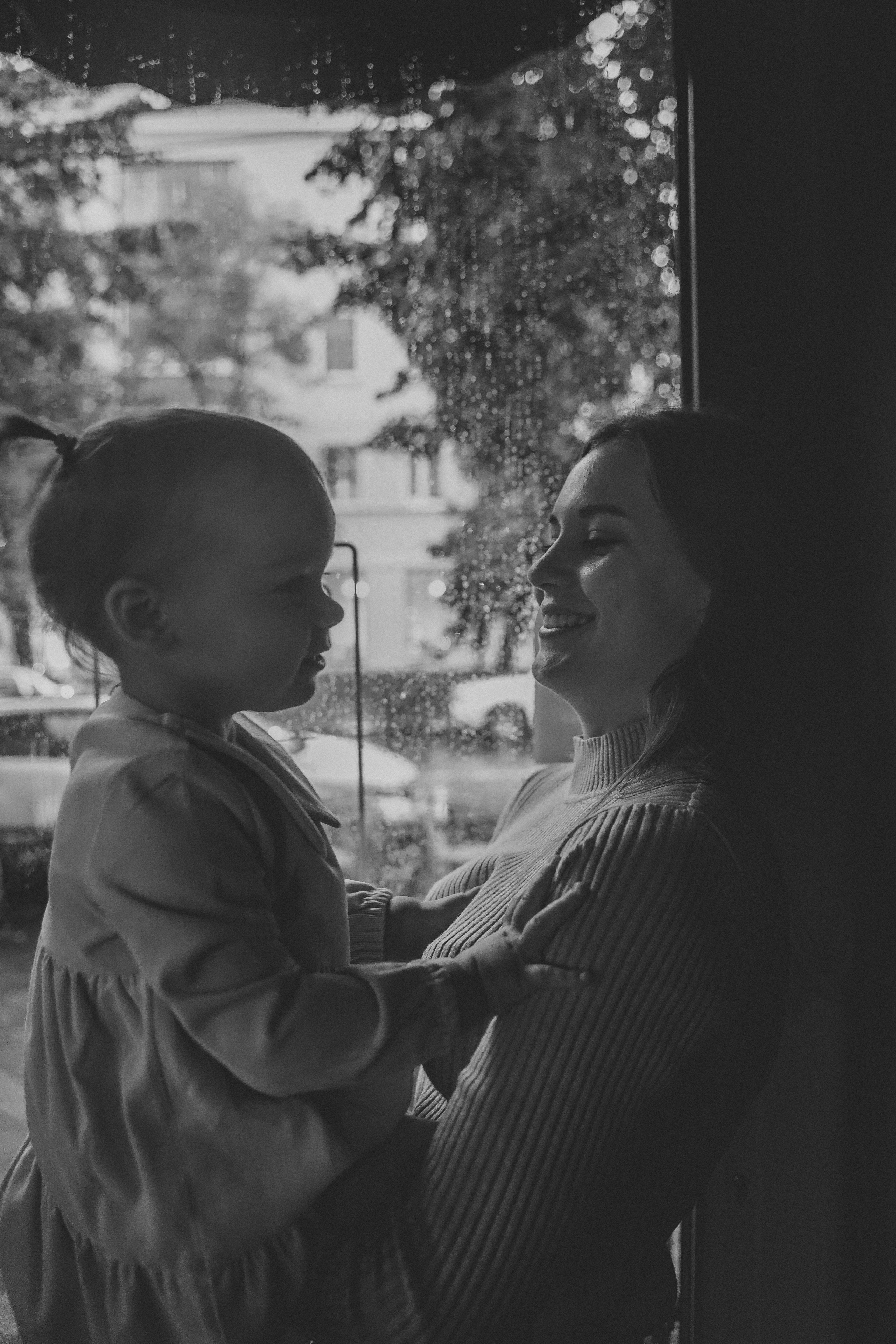 Городская фотосессия под дождем. Семейный и женский фотограф в Краснодаре Анастасия Приймак