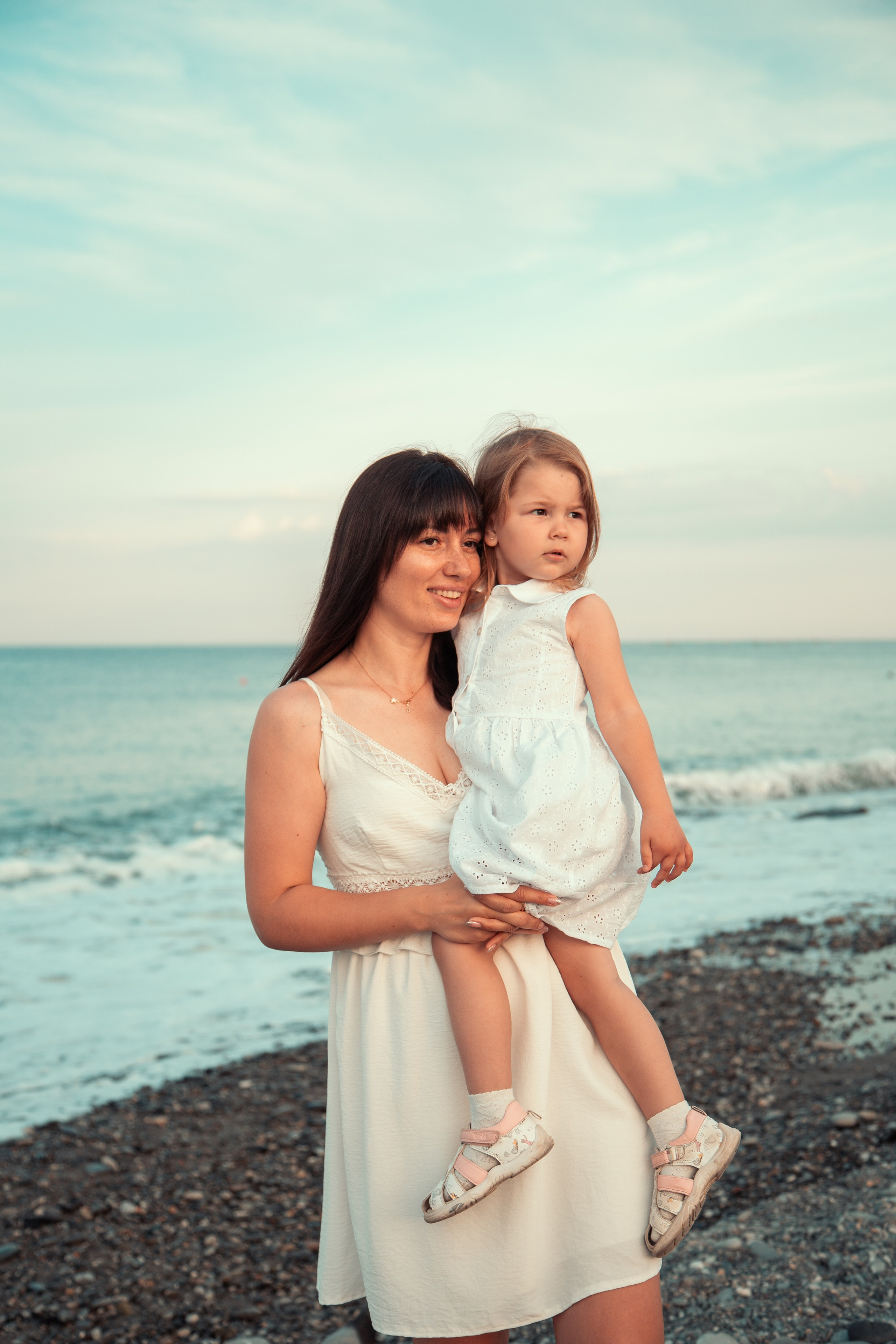 Завтрак у моря в Лоо на пляже «Горный Воздух». Семейный фотограф в Сочи, Лоо, Дагомысе, Вардане Кучумова Олеся